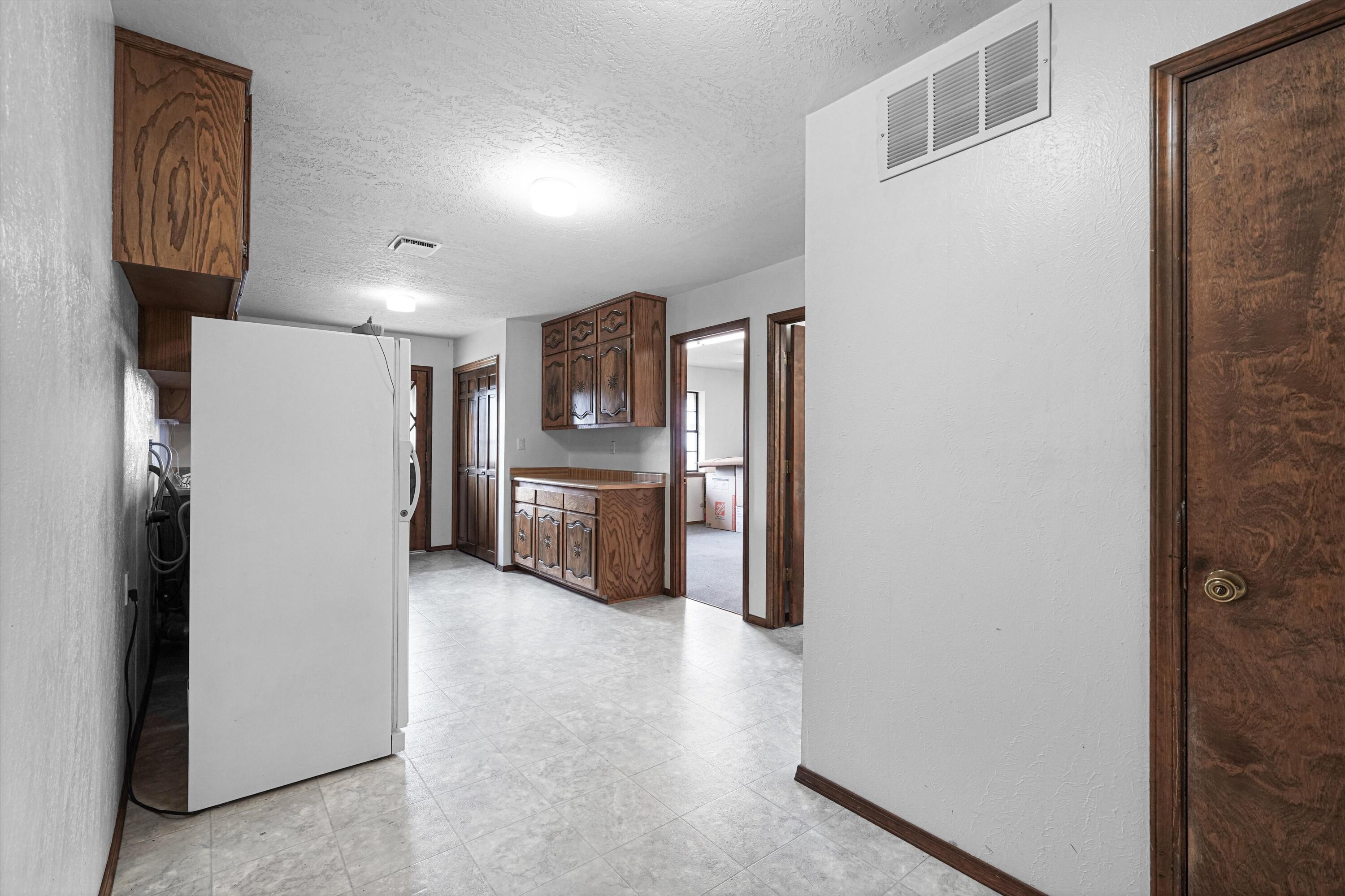 Photo 16 — 1717 Catron Court SE