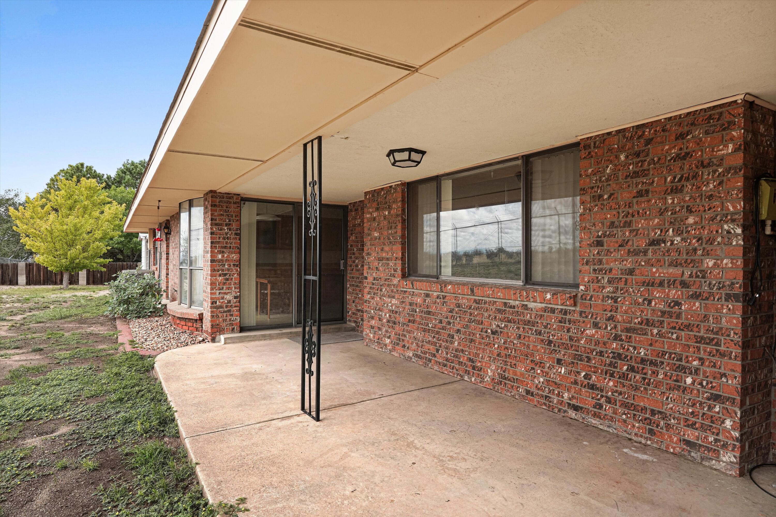 Photo 11 — 1717 Catron Court SE