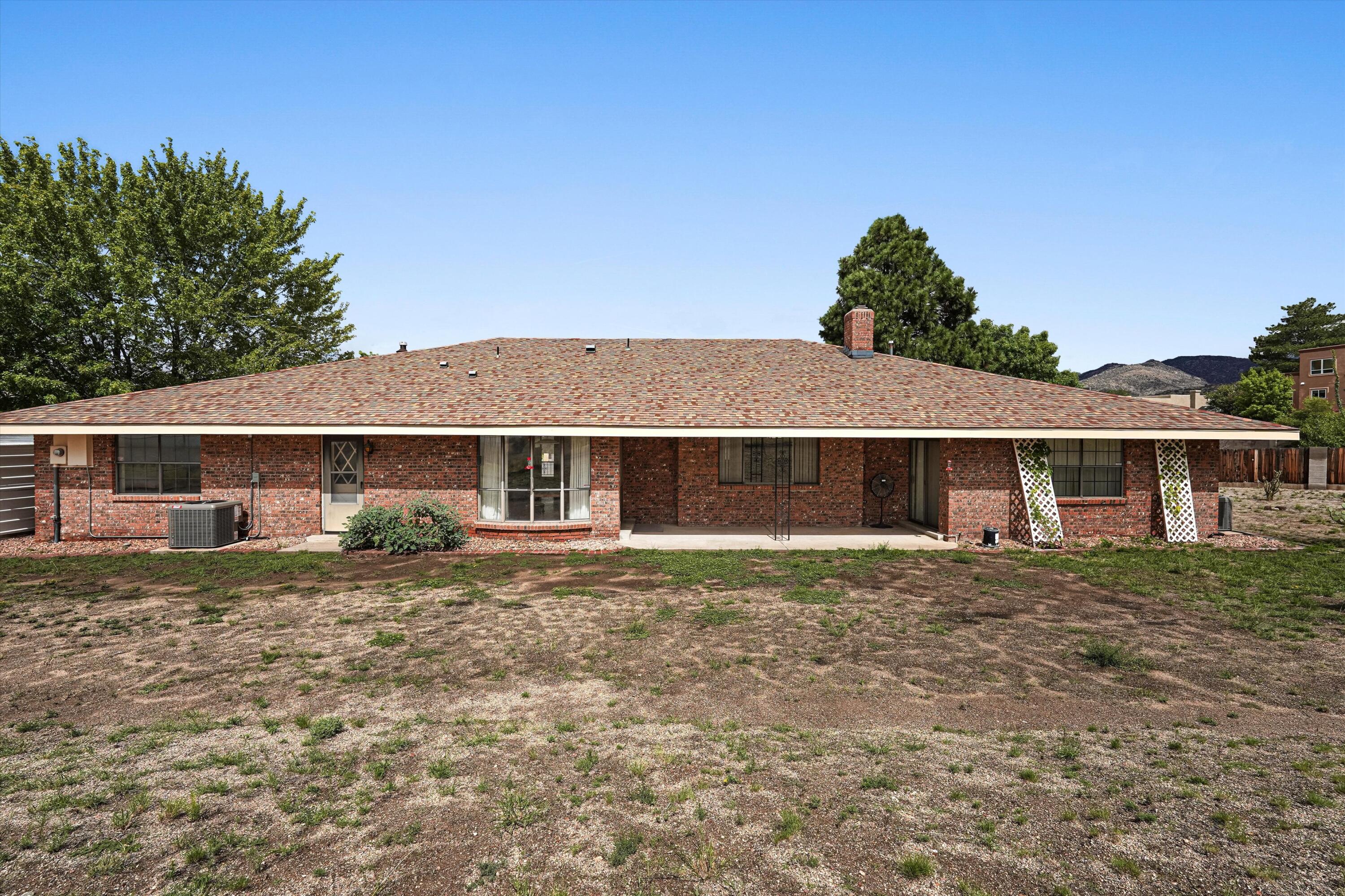 Photo 7 — 1717 Catron Court SE