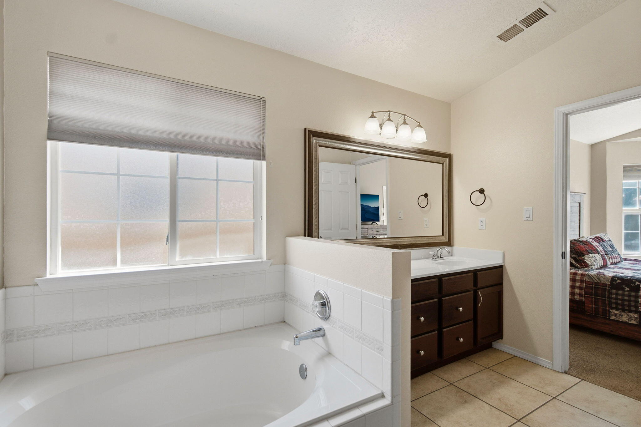 Photo 12 — 10259 Country Meadows Drive NW