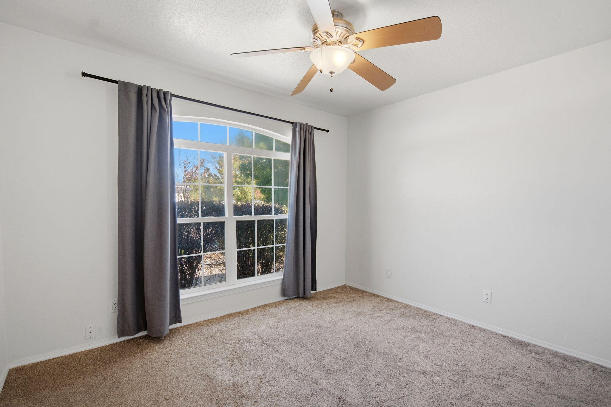 Photo 11 — 10259 Country Meadows Drive NW