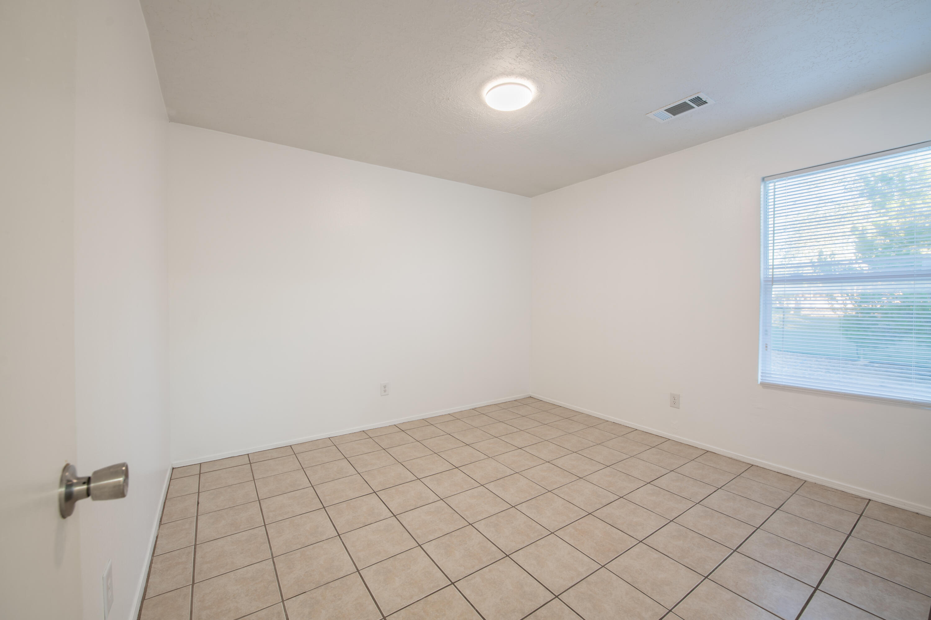Photo 18 — 1390 Ponderosa Court SE