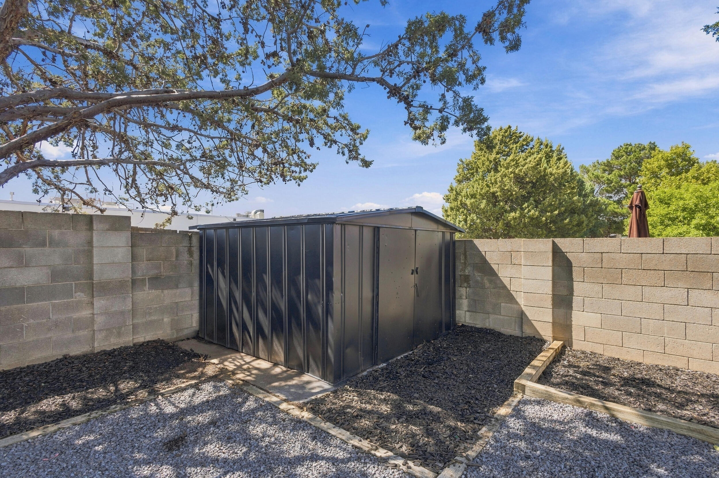 Photo 9 — 11224 Nassau Drive NE