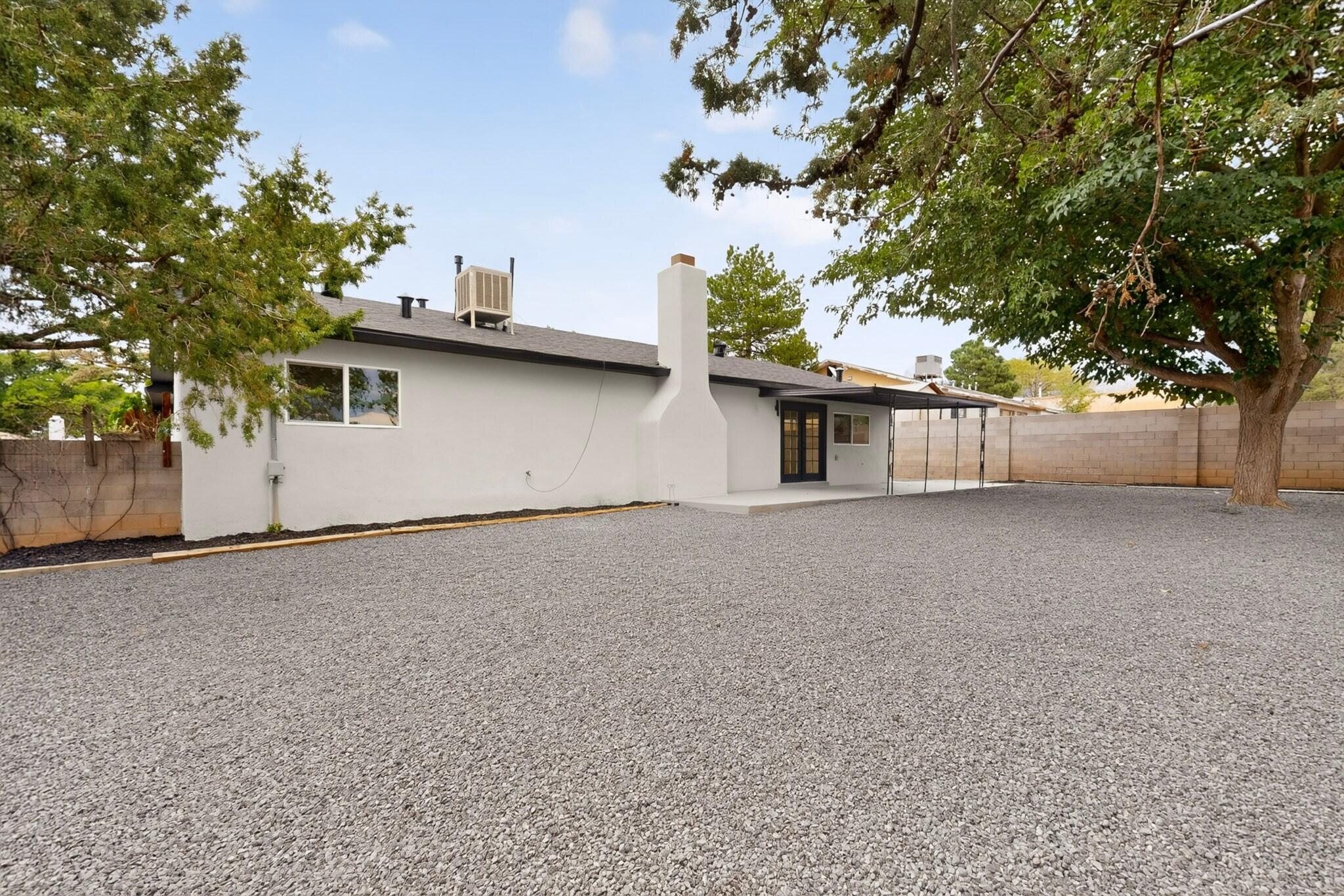 Photo 6 — 11224 Nassau Drive NE