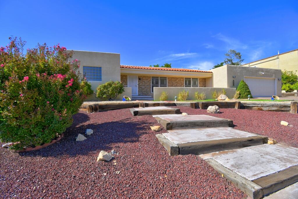 9301 Camino Del Sol NE, Albuquerque, NM 87111