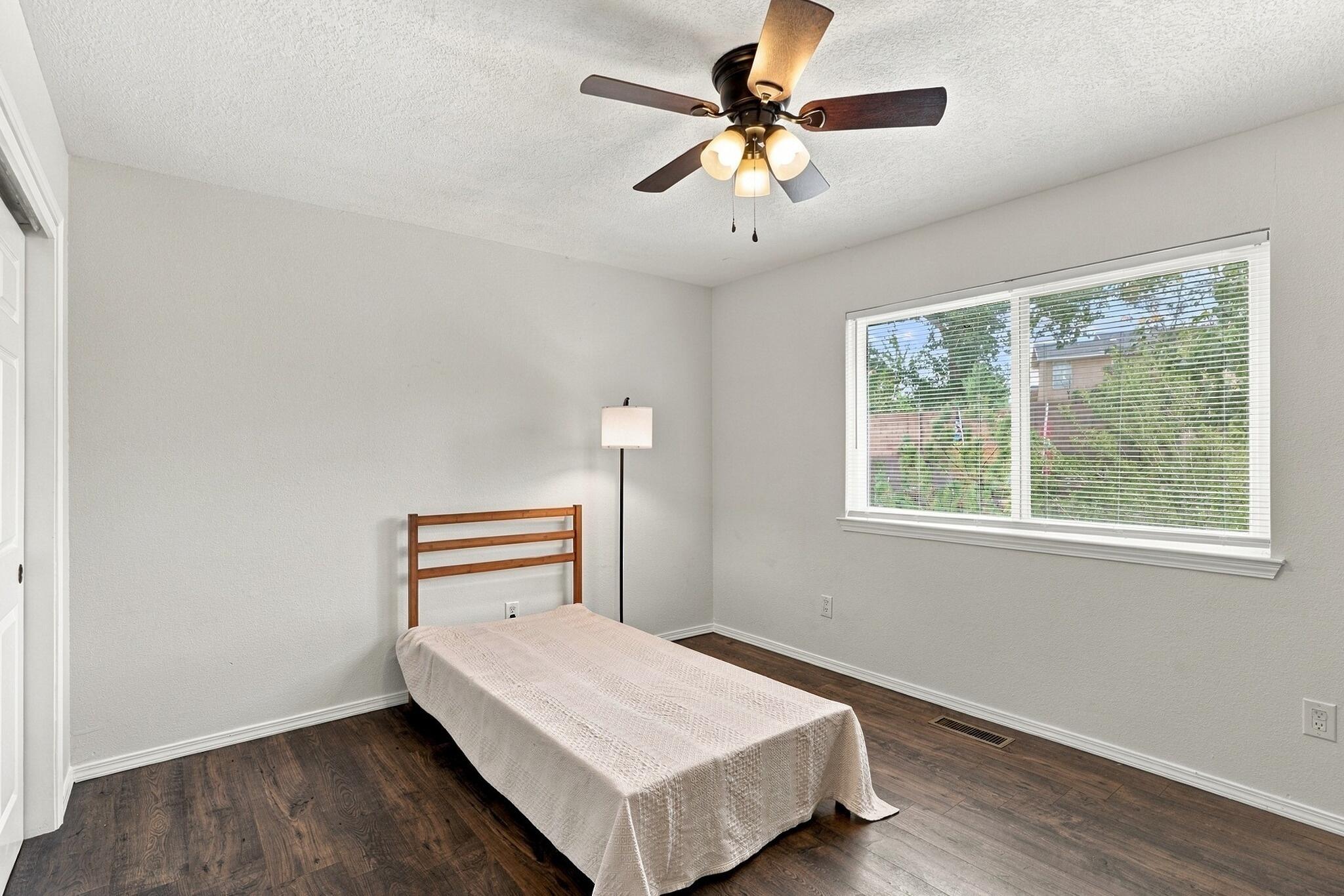 Photo 12 — 10414 San Gregorio Drive NW