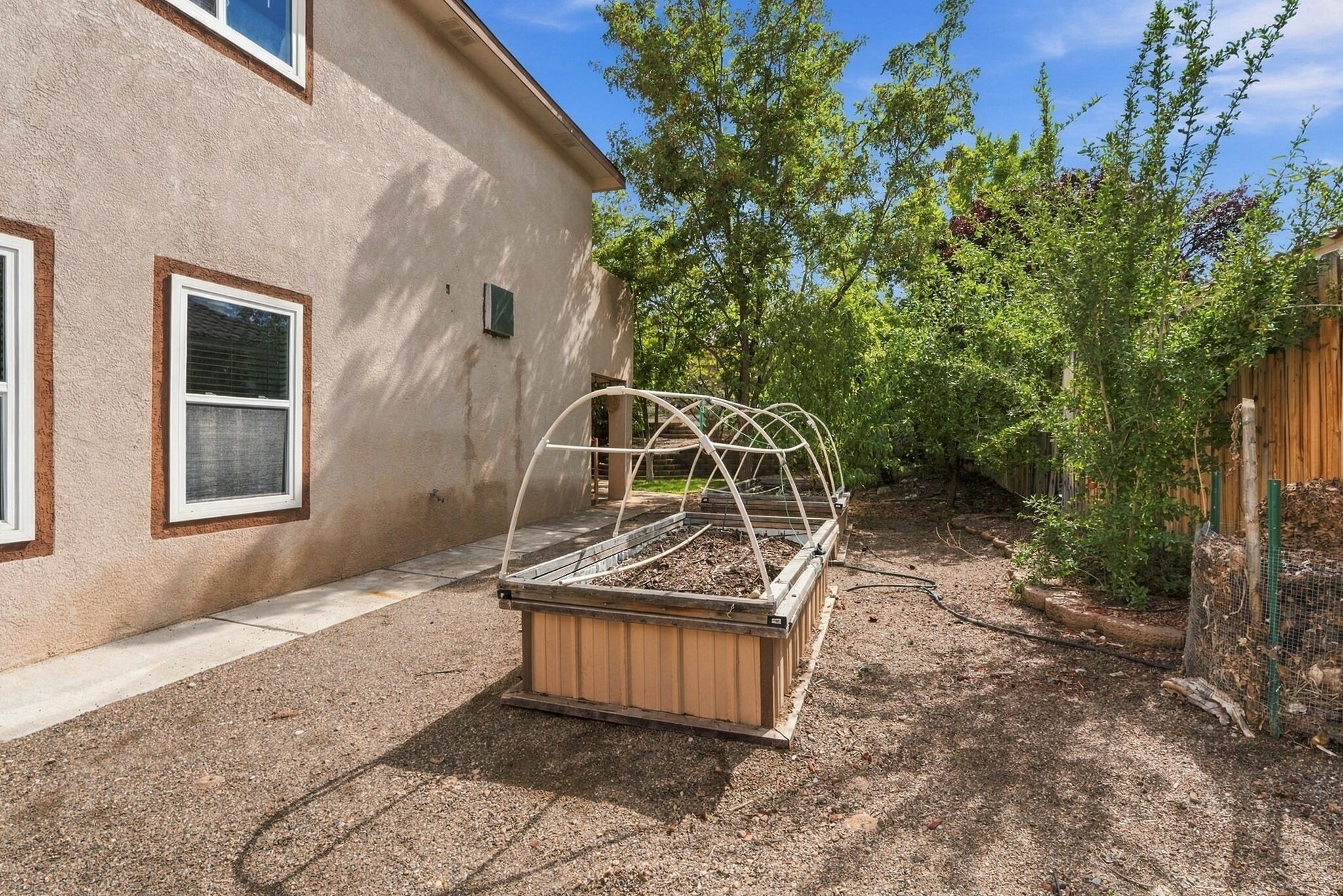 Photo 3 — 10414 San Gregorio Drive NW