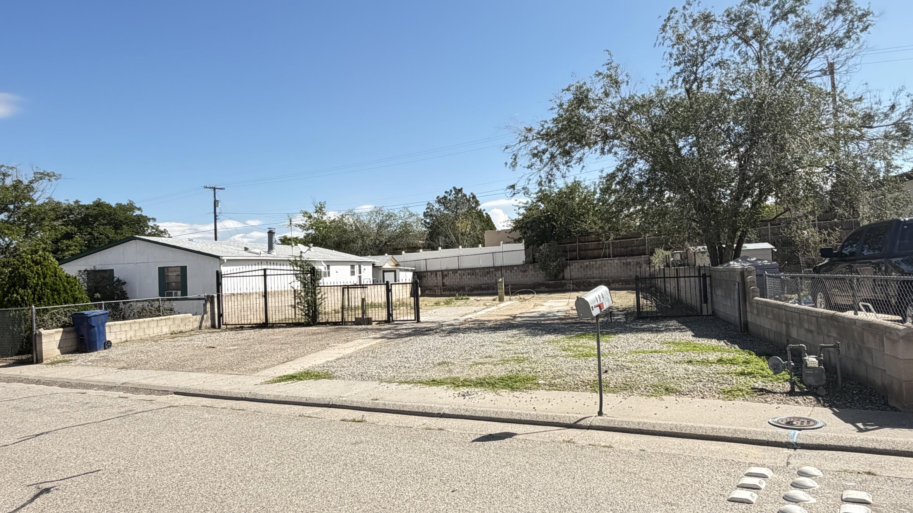 Photo 8 — 404 Long Bow Loop SW