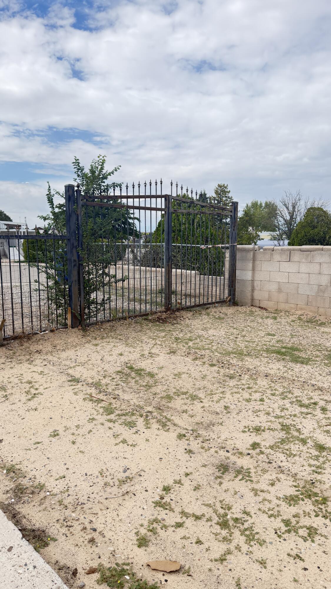 Photo 3 — 404 Long Bow Loop SW
