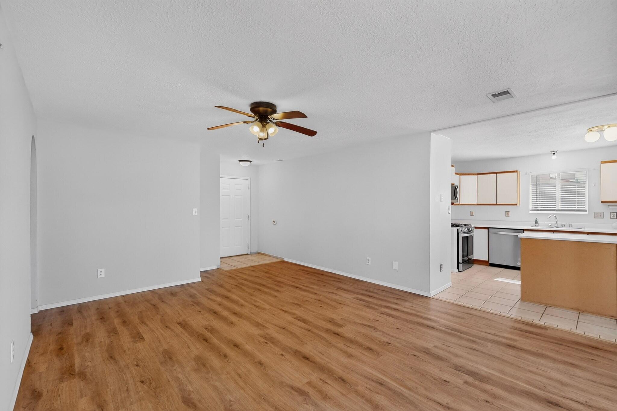 Photo 19 — 1657 Lark Spur Drive NE