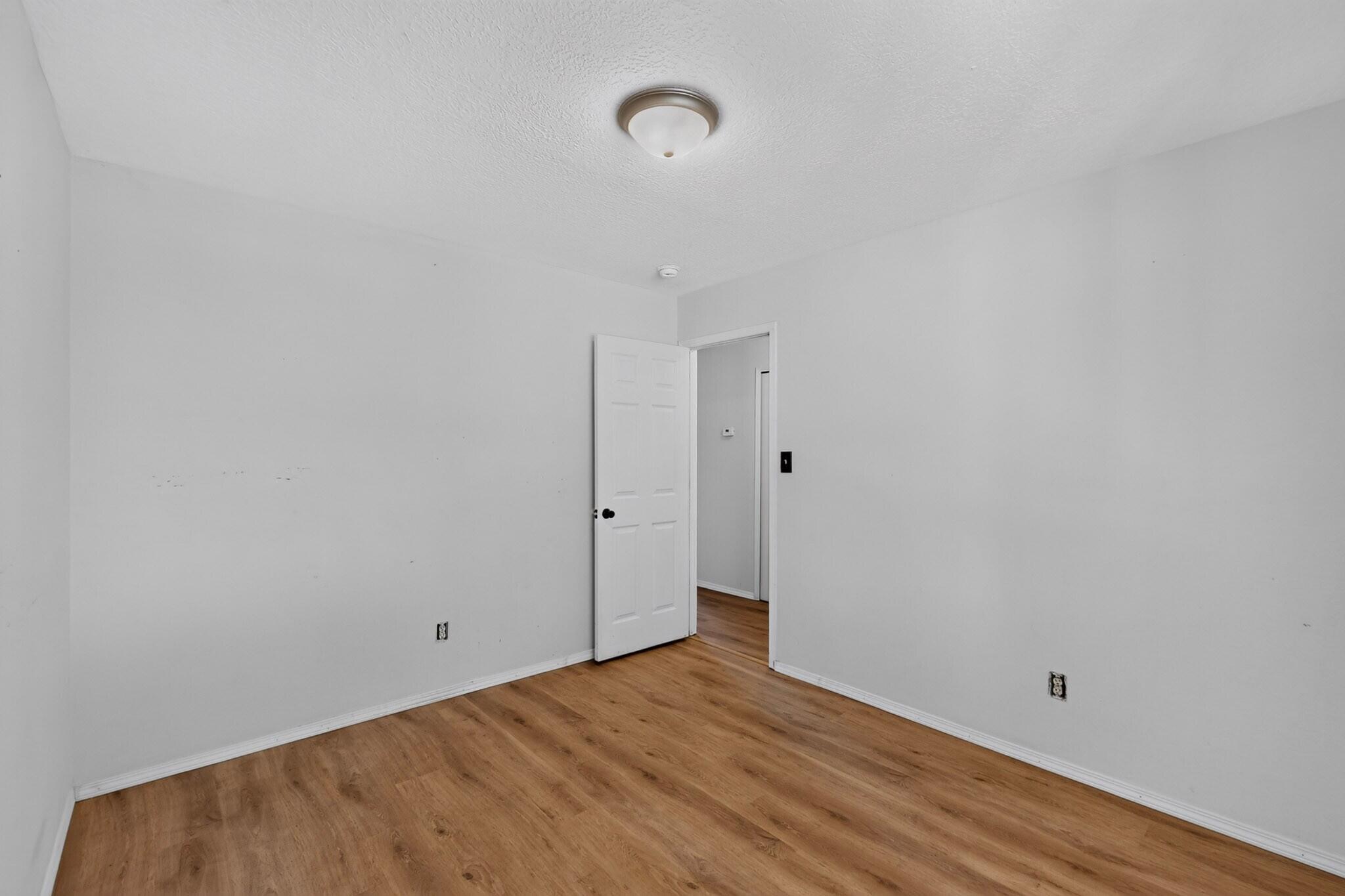 Photo 14 — 1657 Lark Spur Drive NE