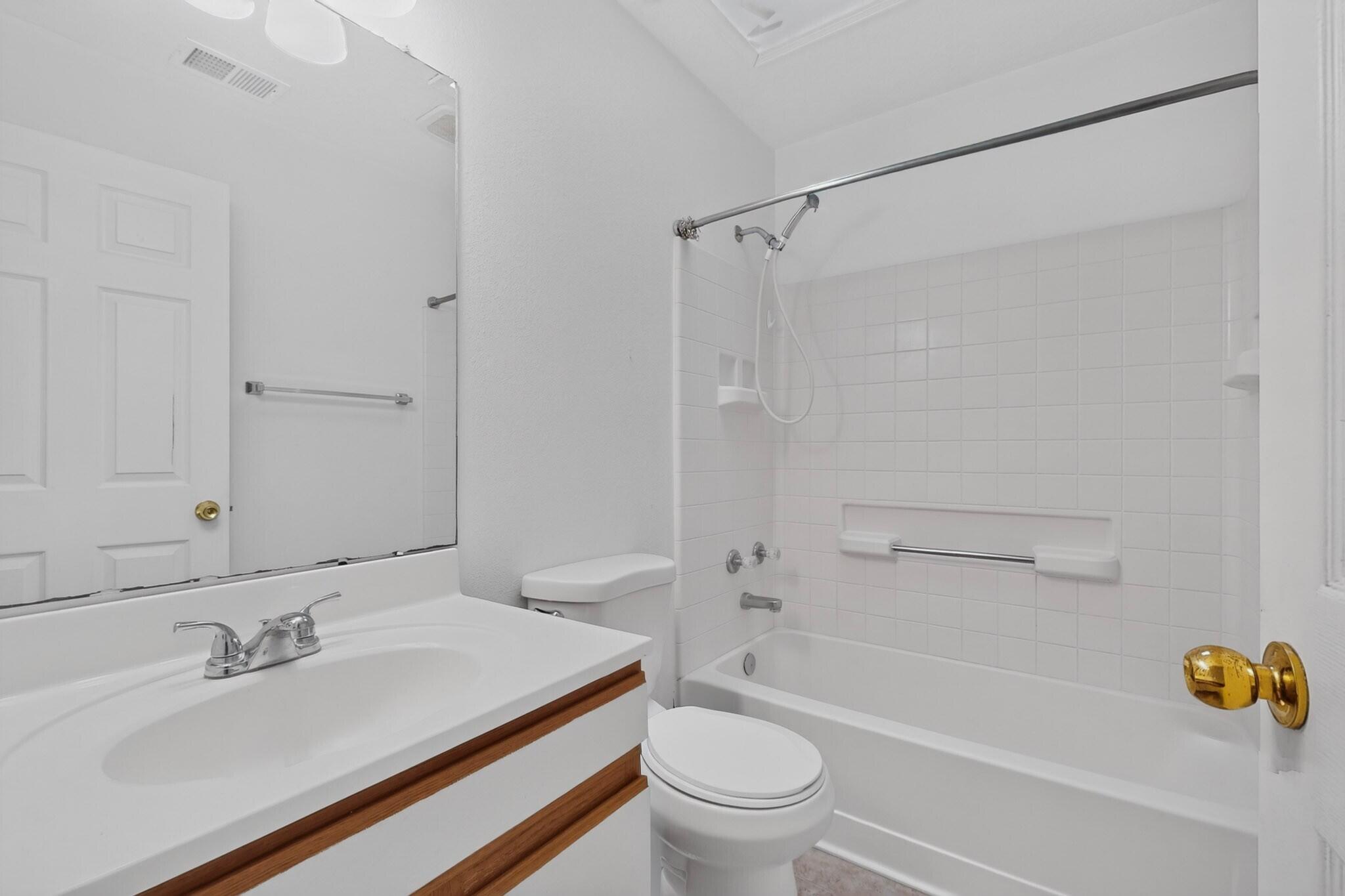 Photo 15 — 1657 Lark Spur Drive NE
