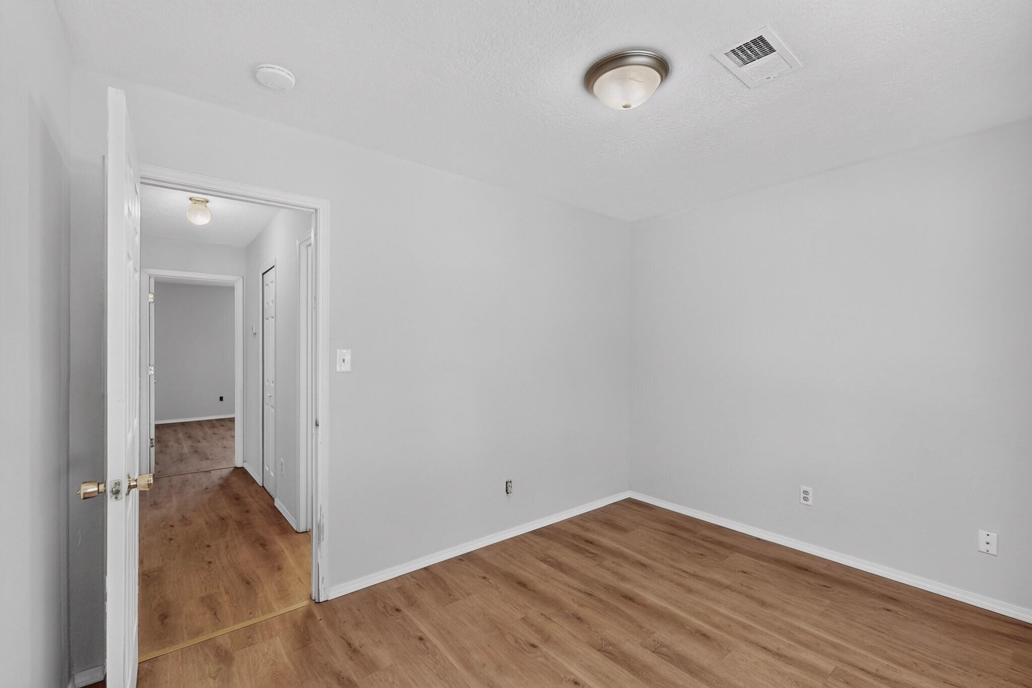 Photo 4 — 1657 Lark Spur Drive NE