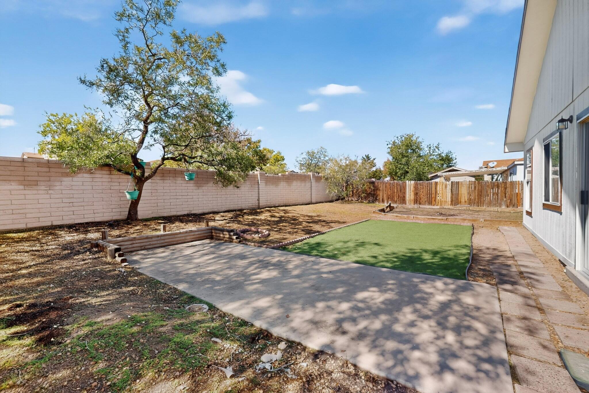 Photo 7 — 1657 Lark Spur Drive NE
