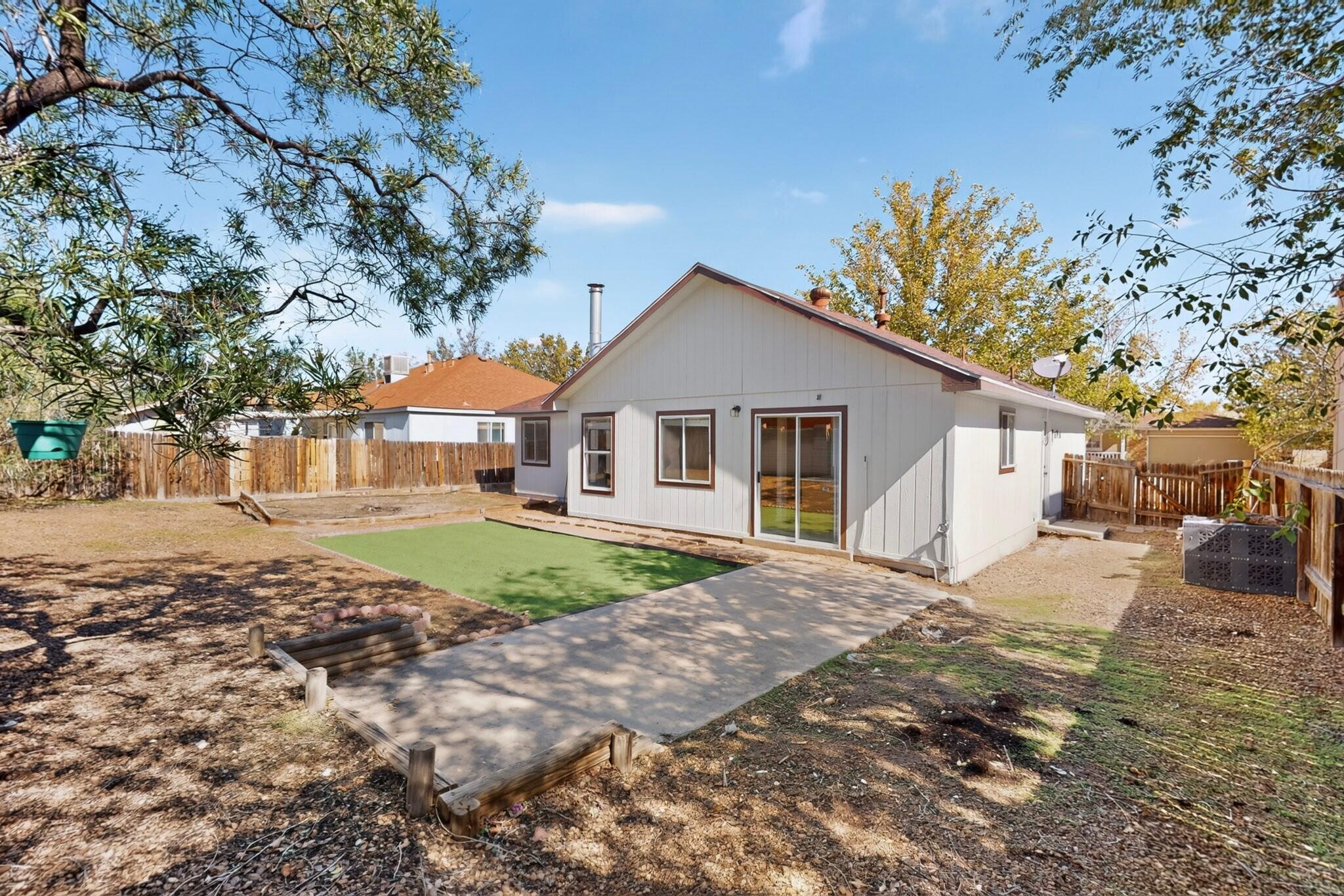 Photo 8 — 1657 Lark Spur Drive NE