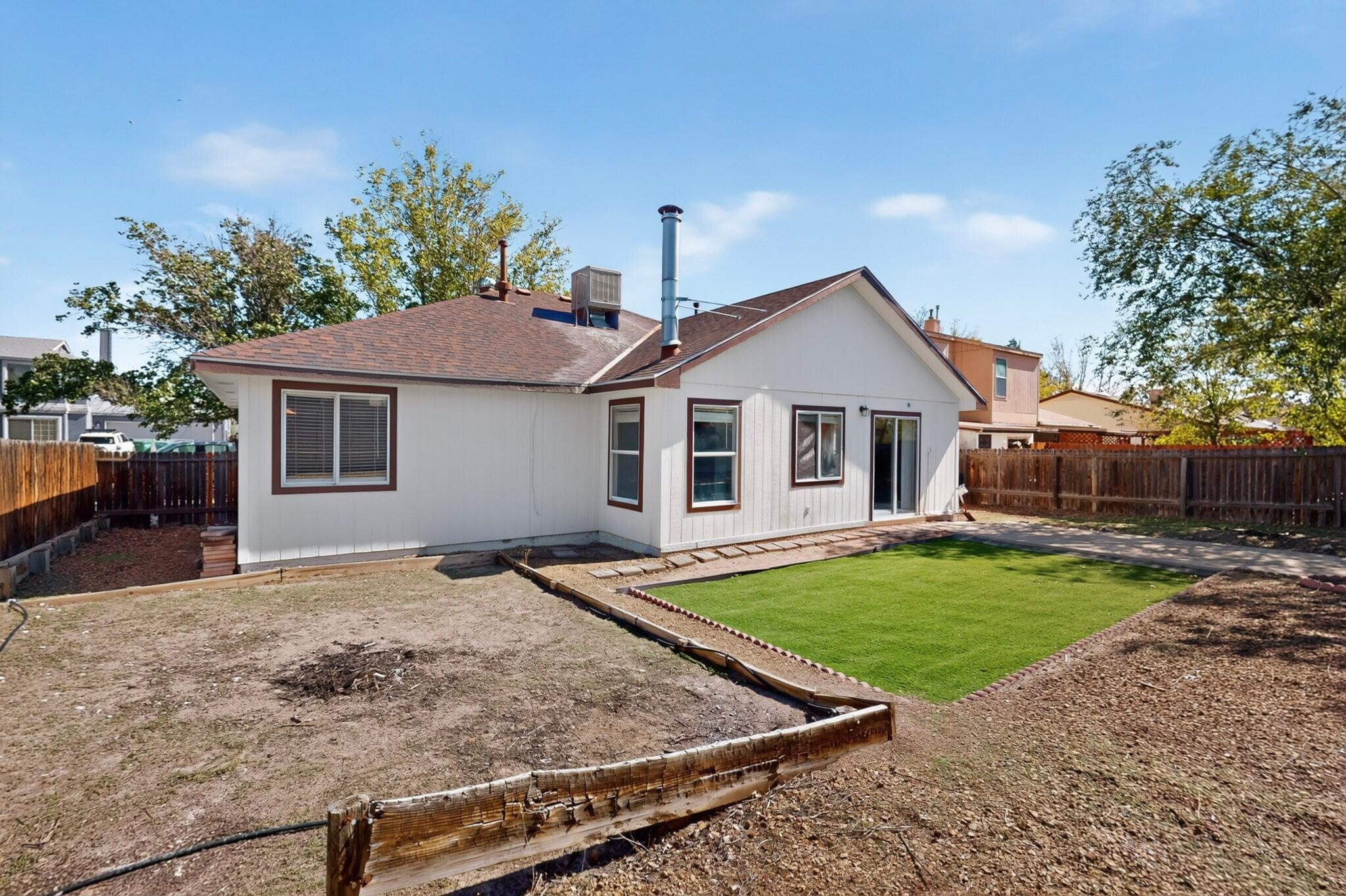 Photo 9 — 1657 Lark Spur Drive NE