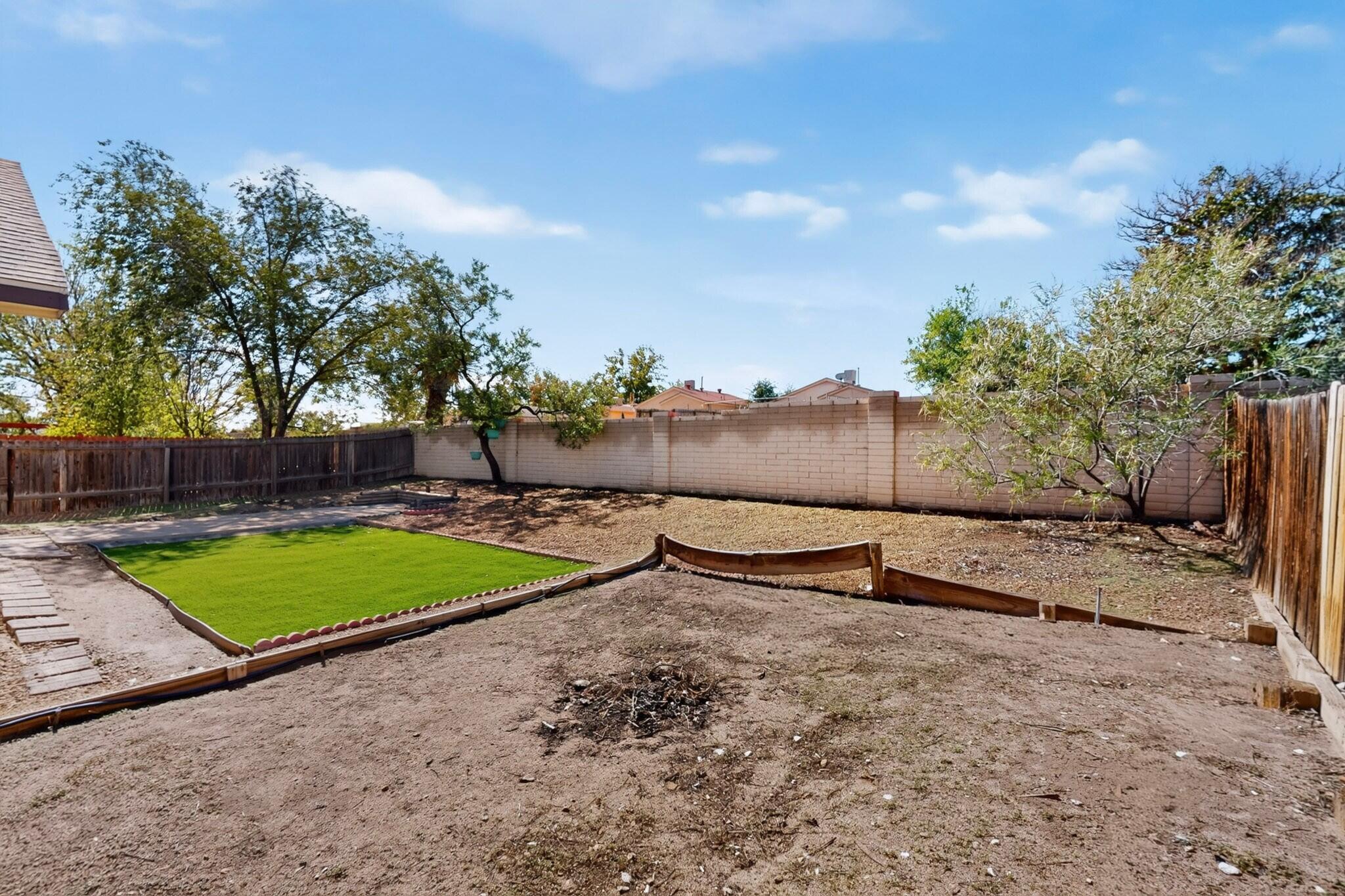 Photo 10 — 1657 Lark Spur Drive NE