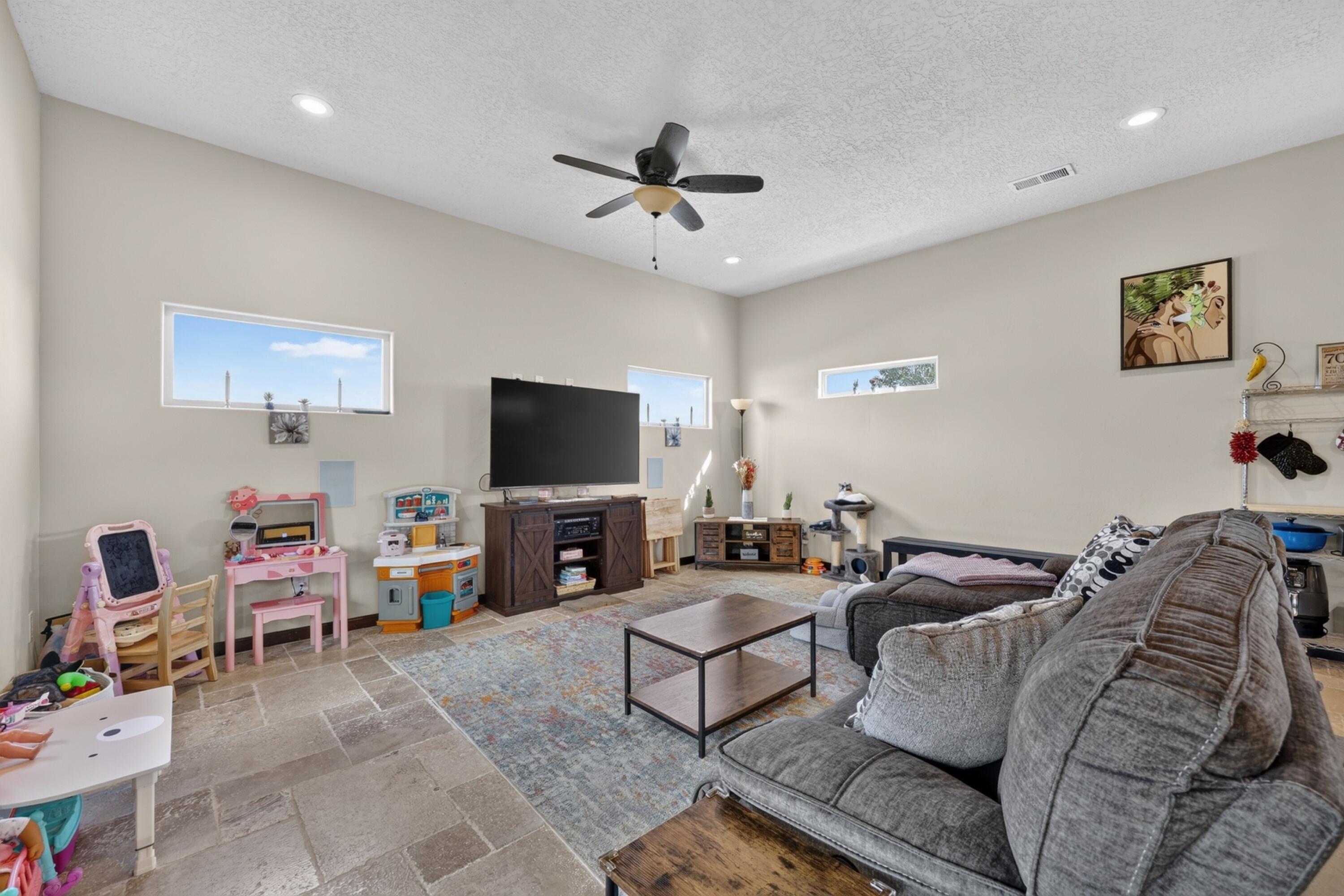 Photo 9 — 1708 21st Avenue SE