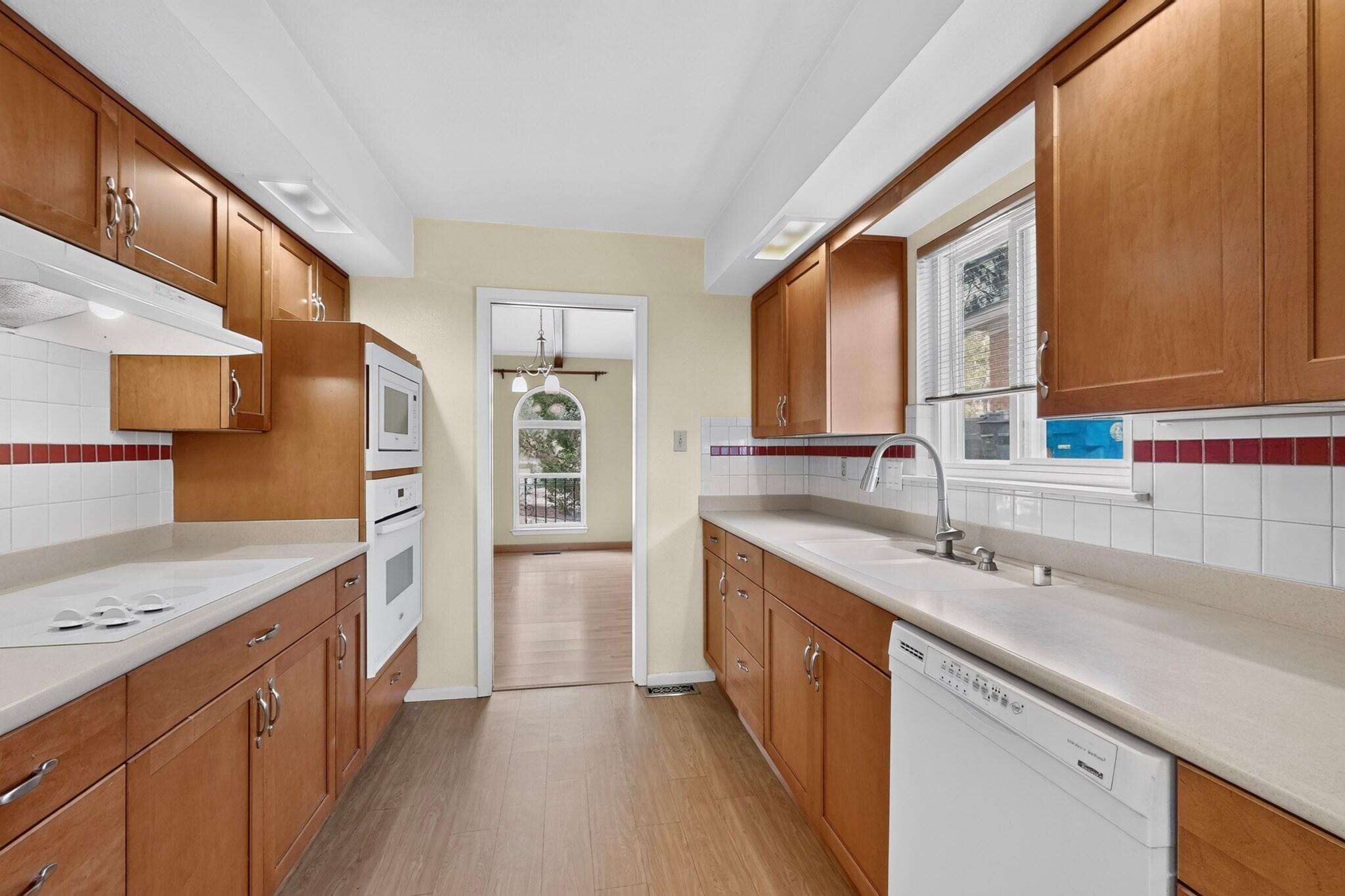 Photo 20 — 3532 Haines Avenue NE