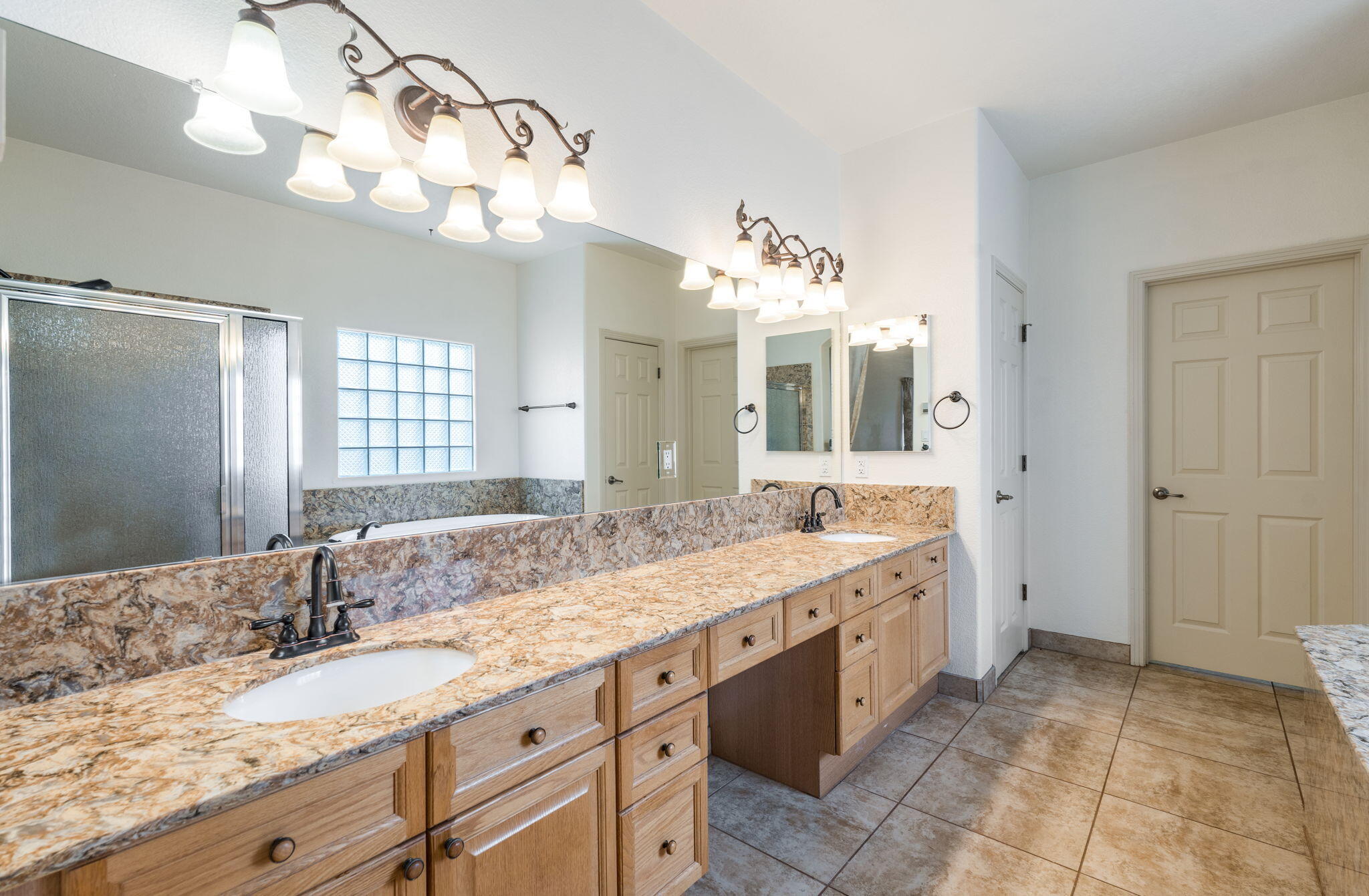 Photo 19 — 2505 Rio Orilla Lane NW