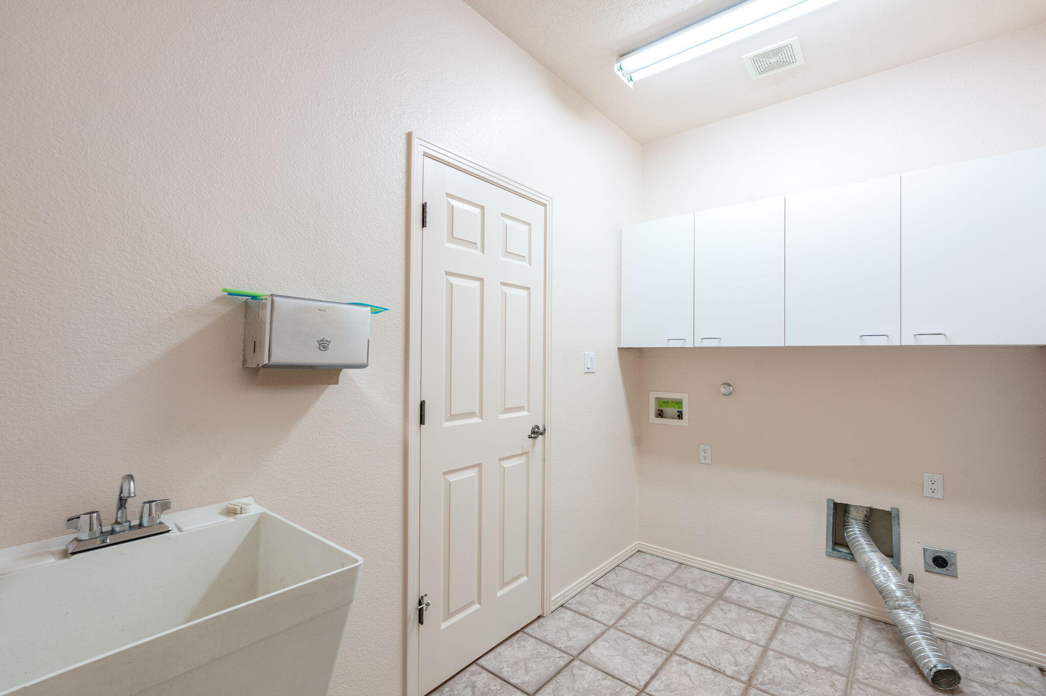 Photo 10 — 2505 Rio Orilla Lane NW