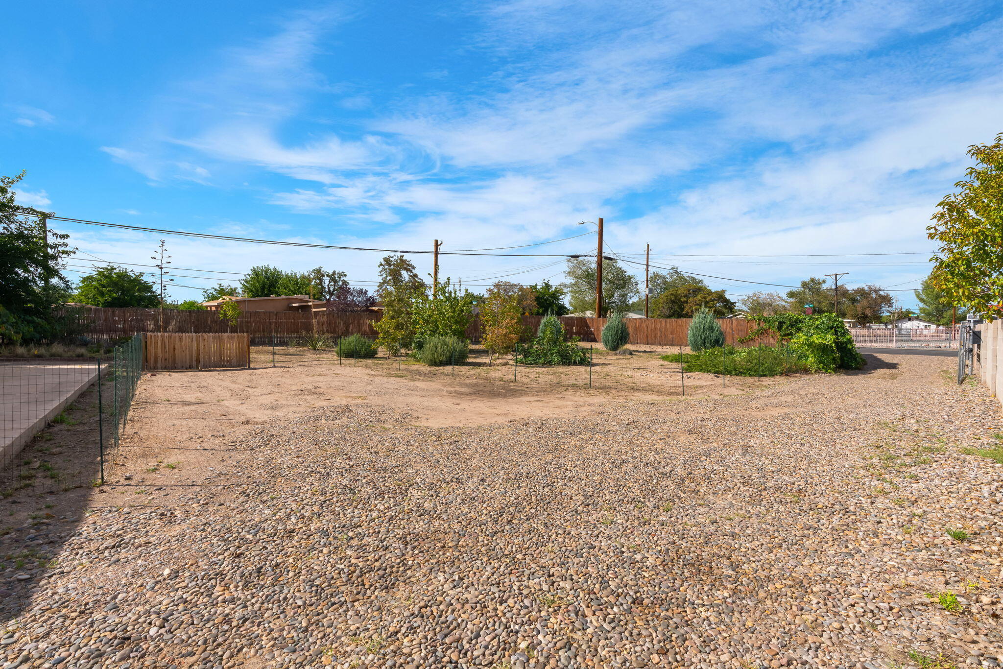 Photo 18 — 406 Atrisco Drive SW