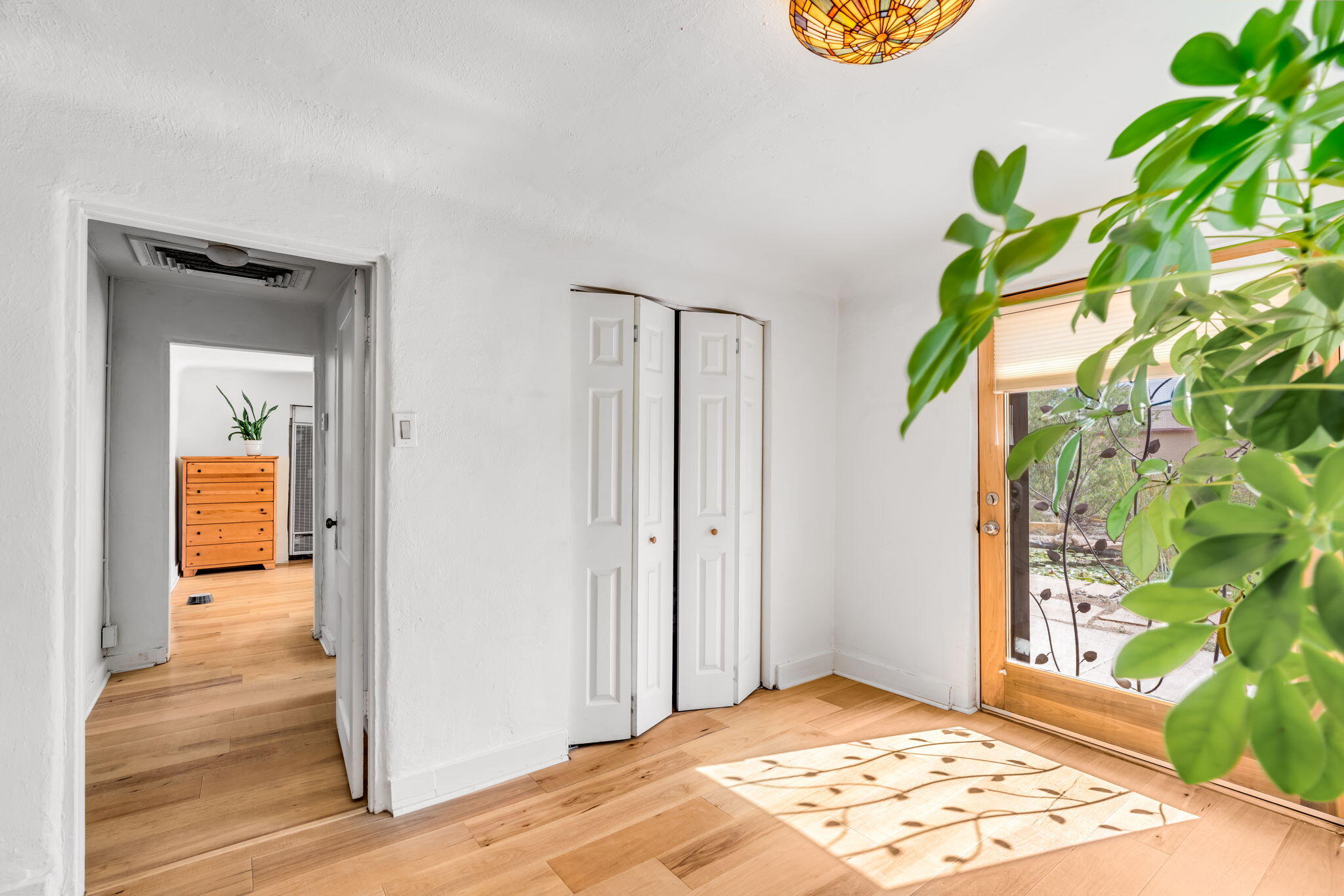 Photo 14 — 406 Atrisco Drive SW