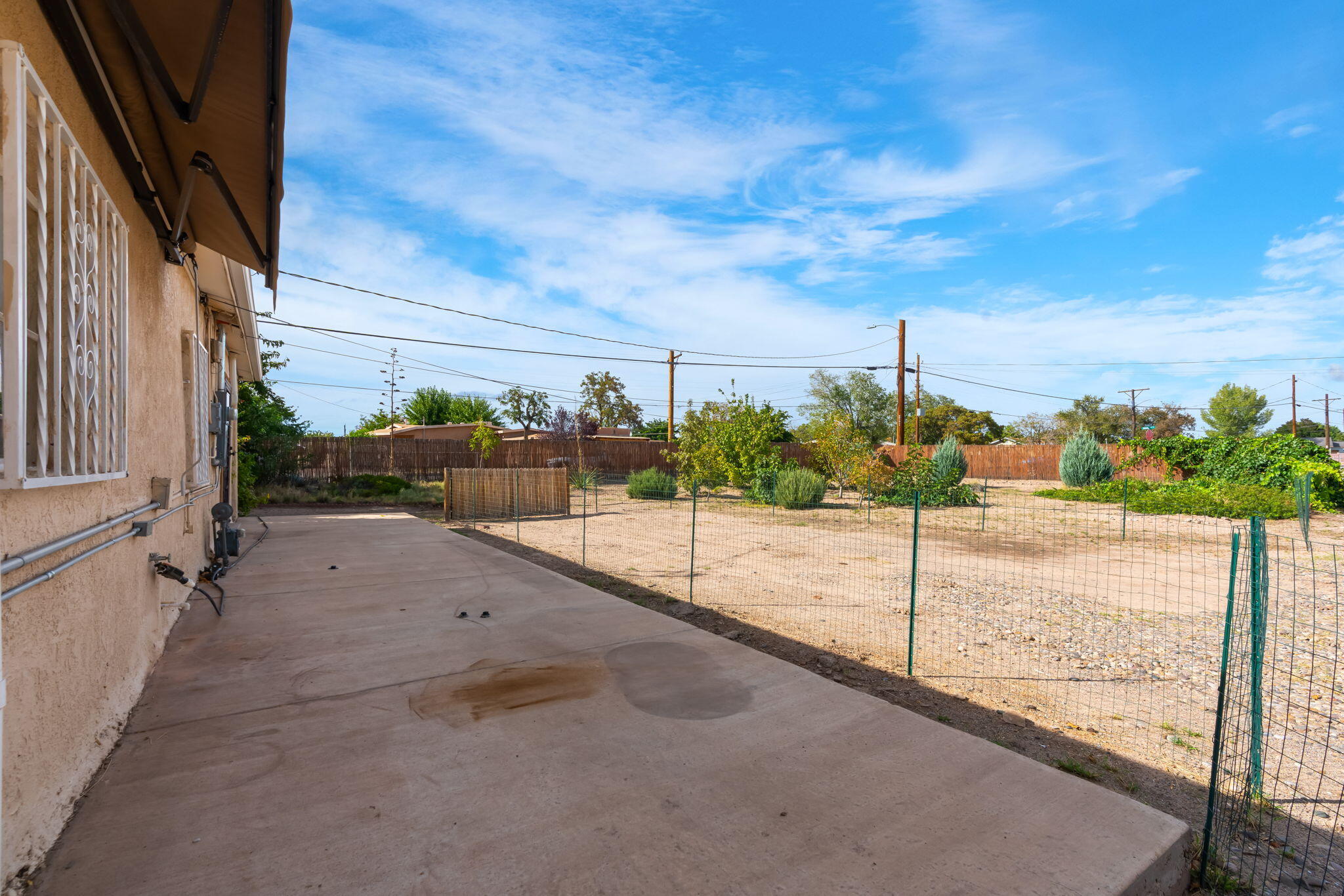 Photo 3 — 406 Atrisco Drive SW