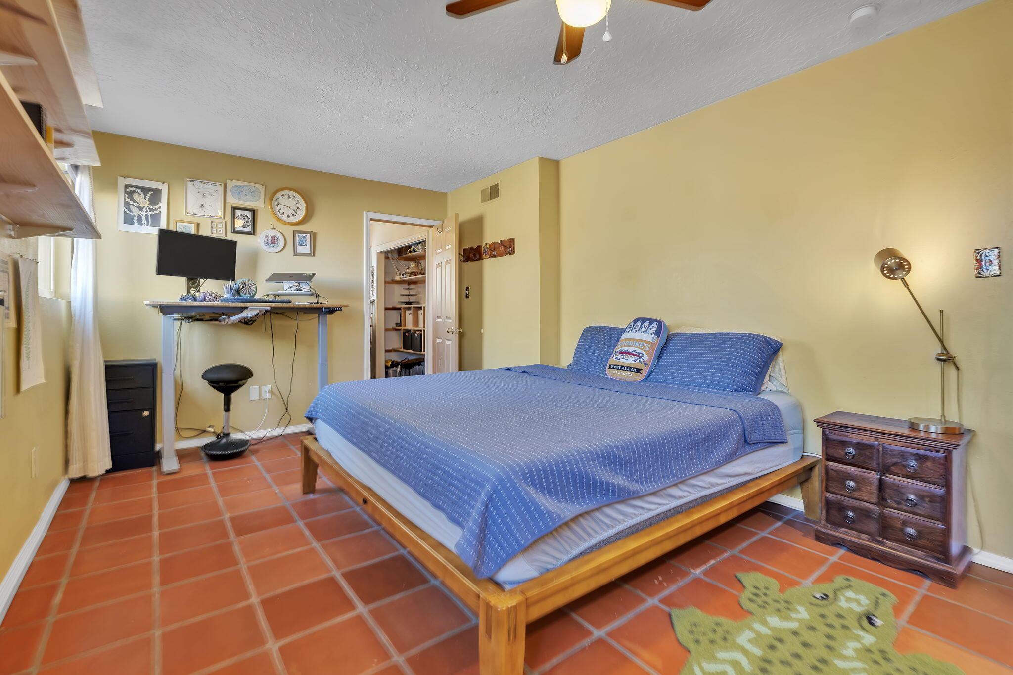 Photo 15 — 712 Tranquilino Court NE