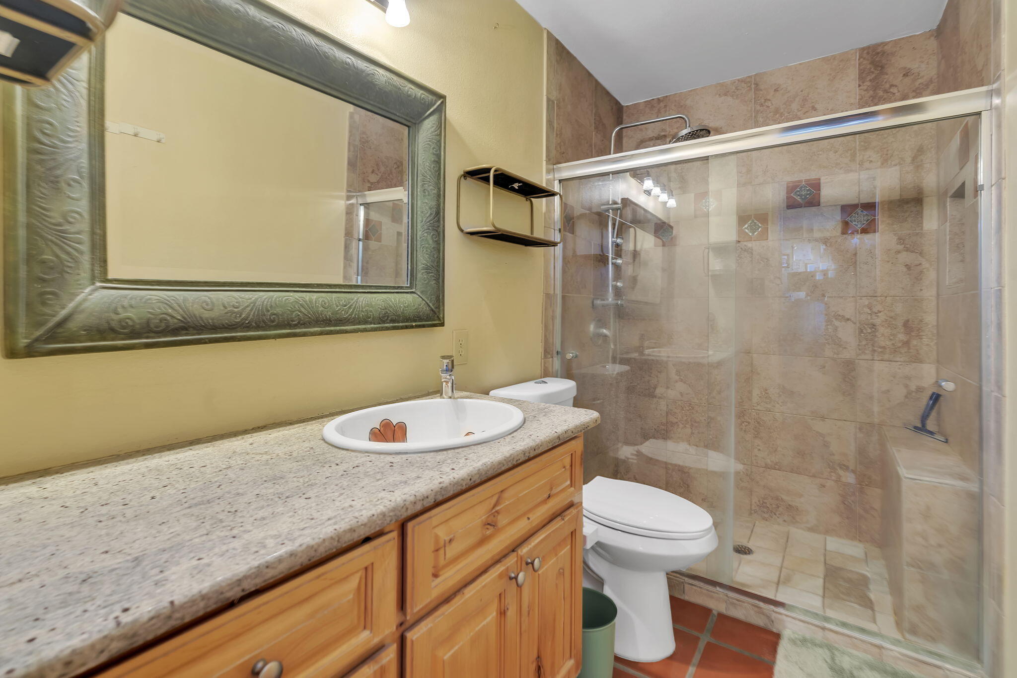 Photo 17 — 712 Tranquilino Court NE
