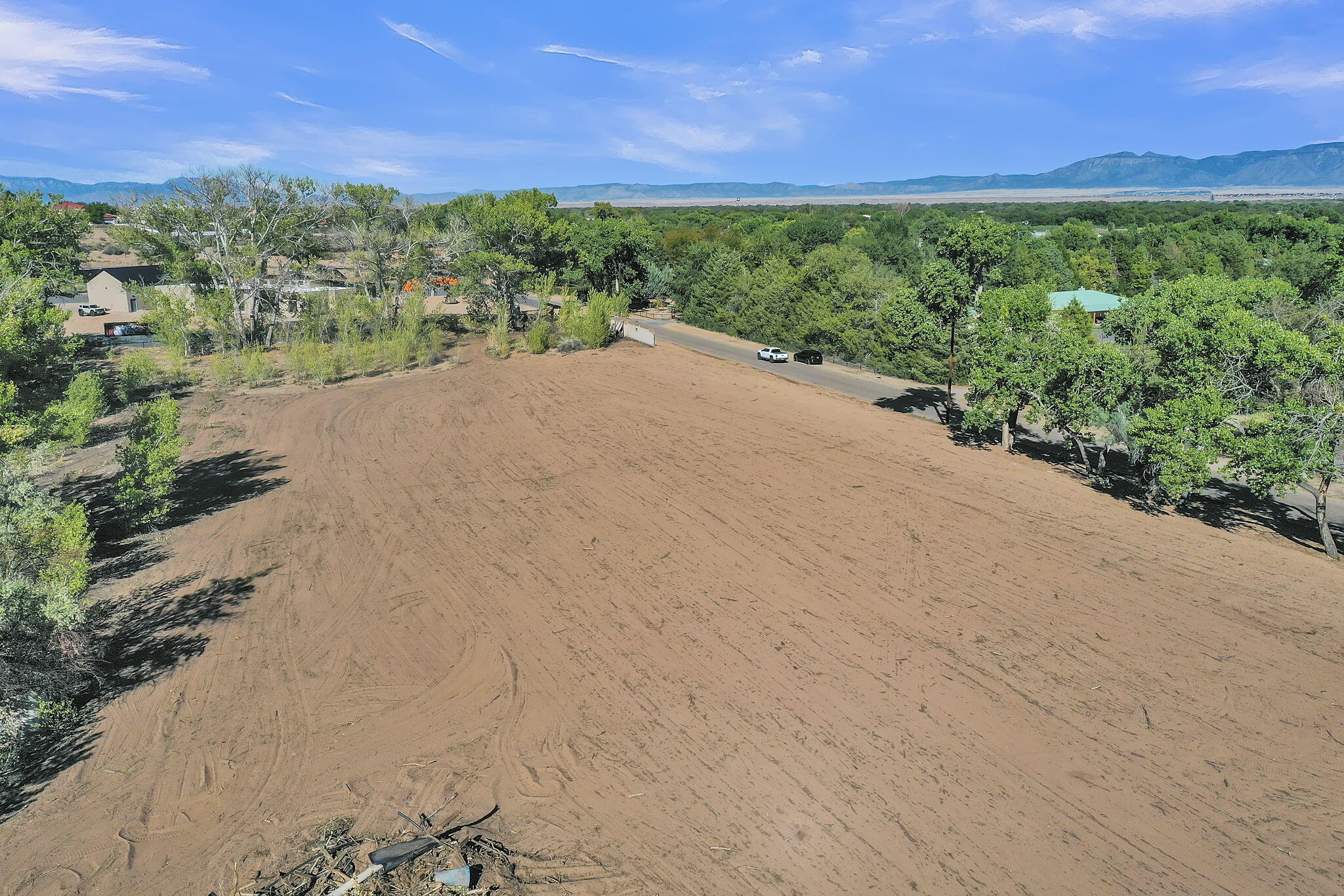 Photo 3 — 1581 Sichler Road