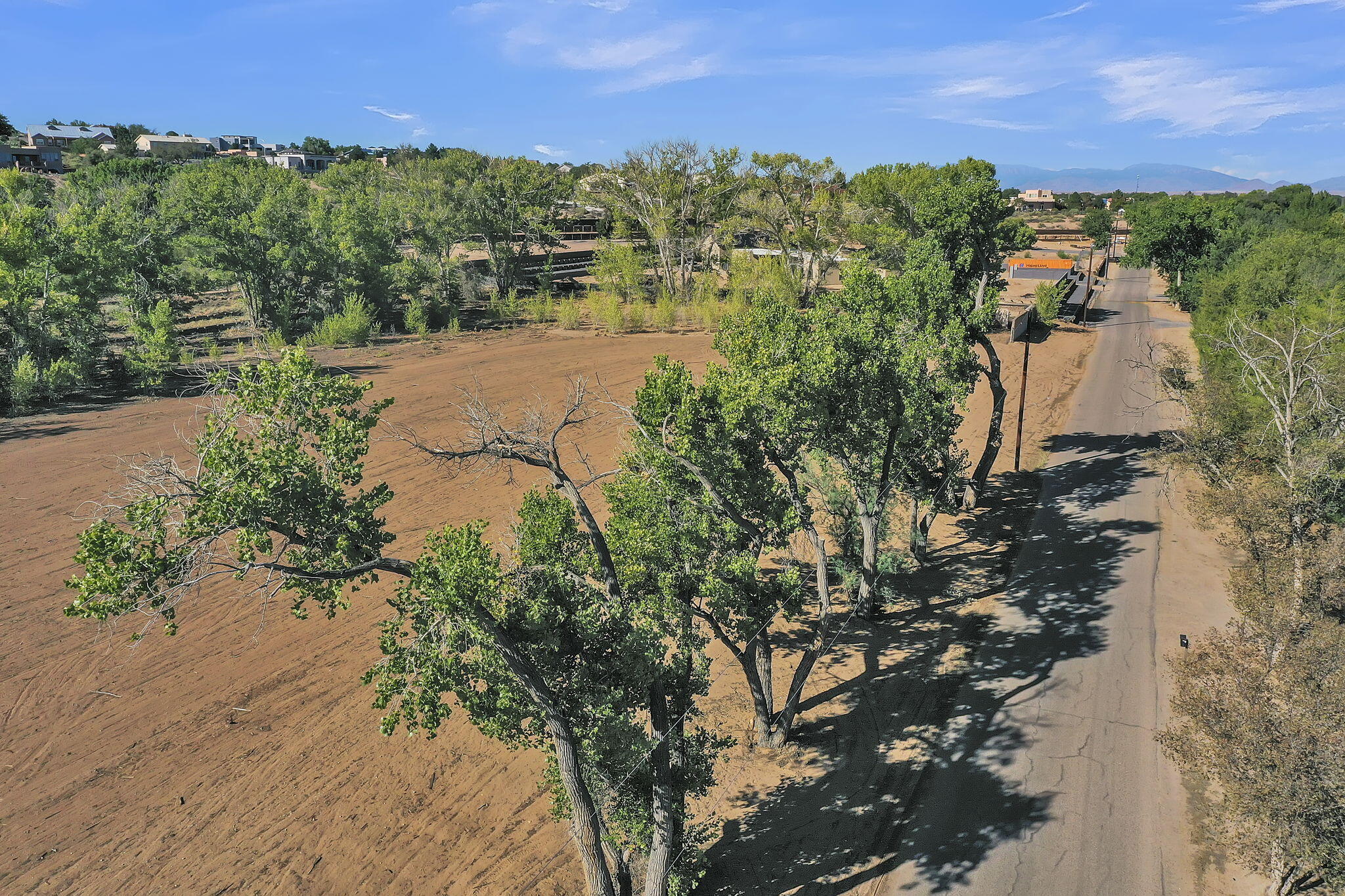 Photo 20 — 1581 Sichler Road
