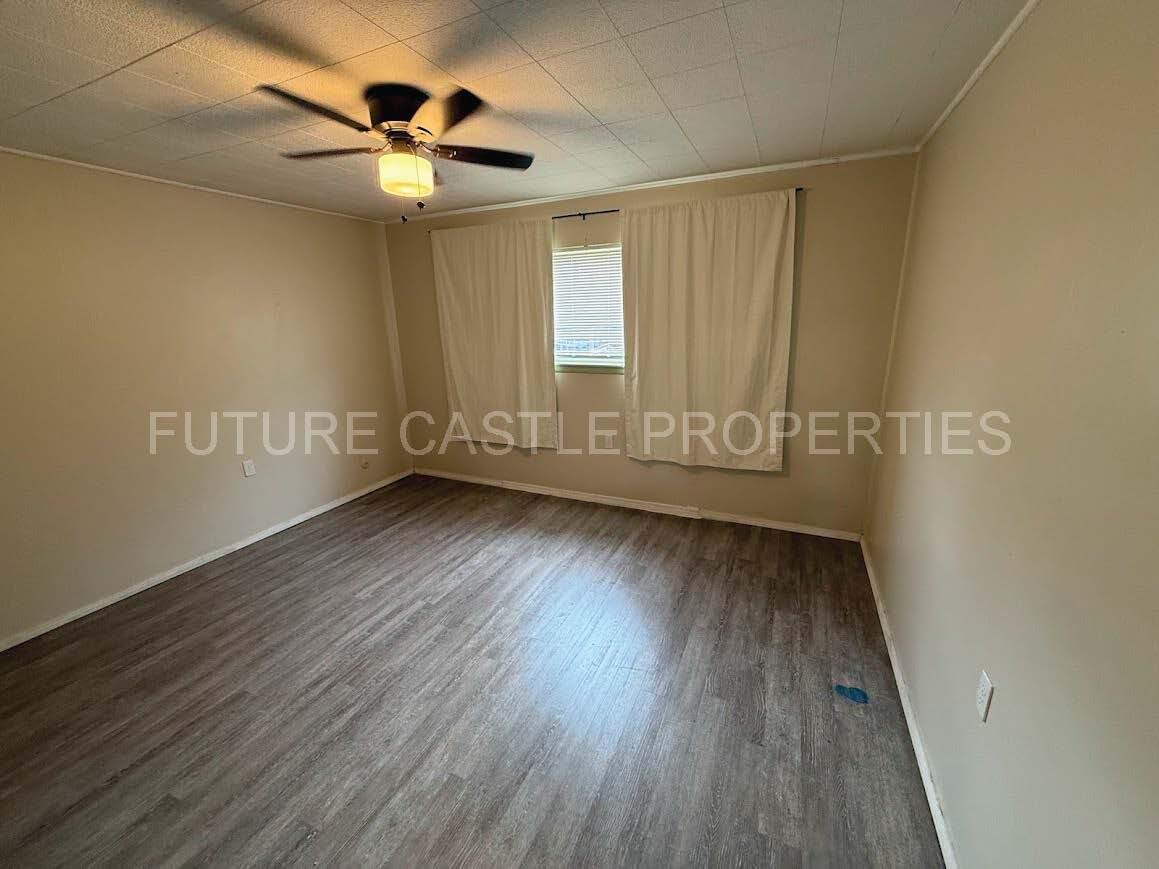 Photo 4 — 1901 Grande Boulevard SE