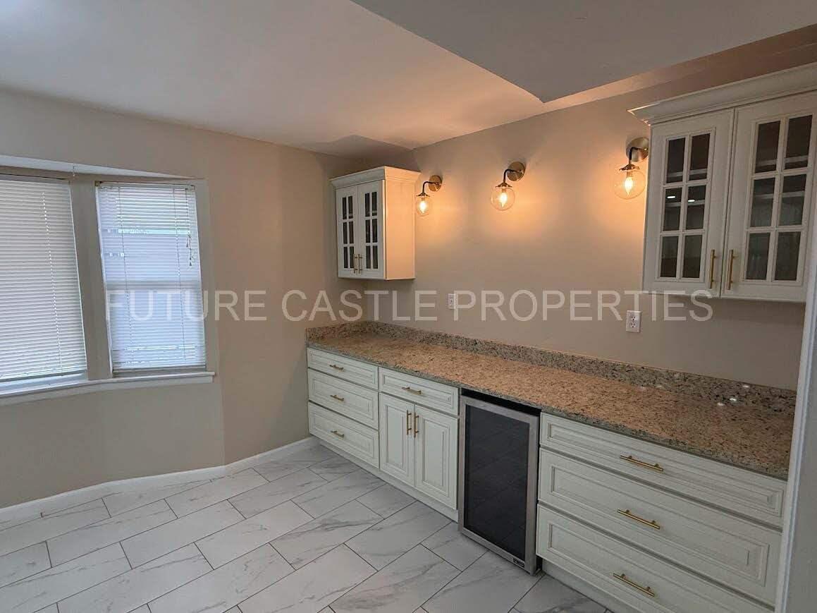 Photo 10 — 1901 Grande Boulevard SE