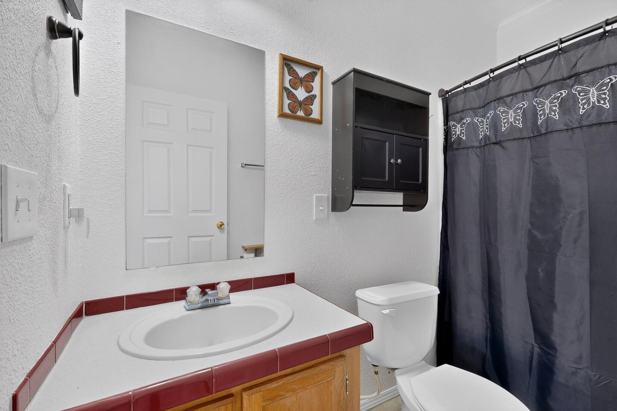 Photo 17 — 8905 Odin Road SW