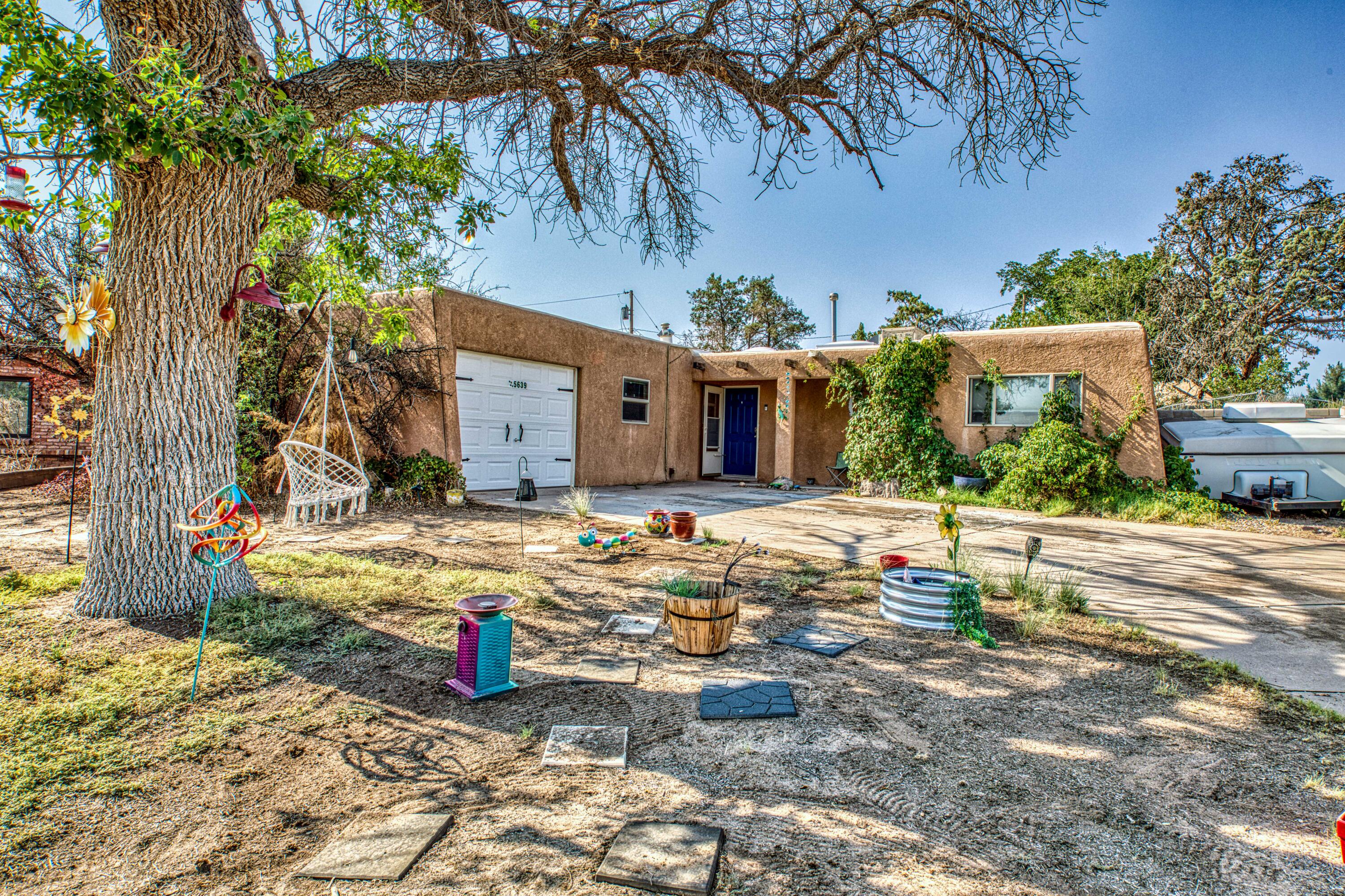 Photo 4 — 5639 Camino Canada NW
