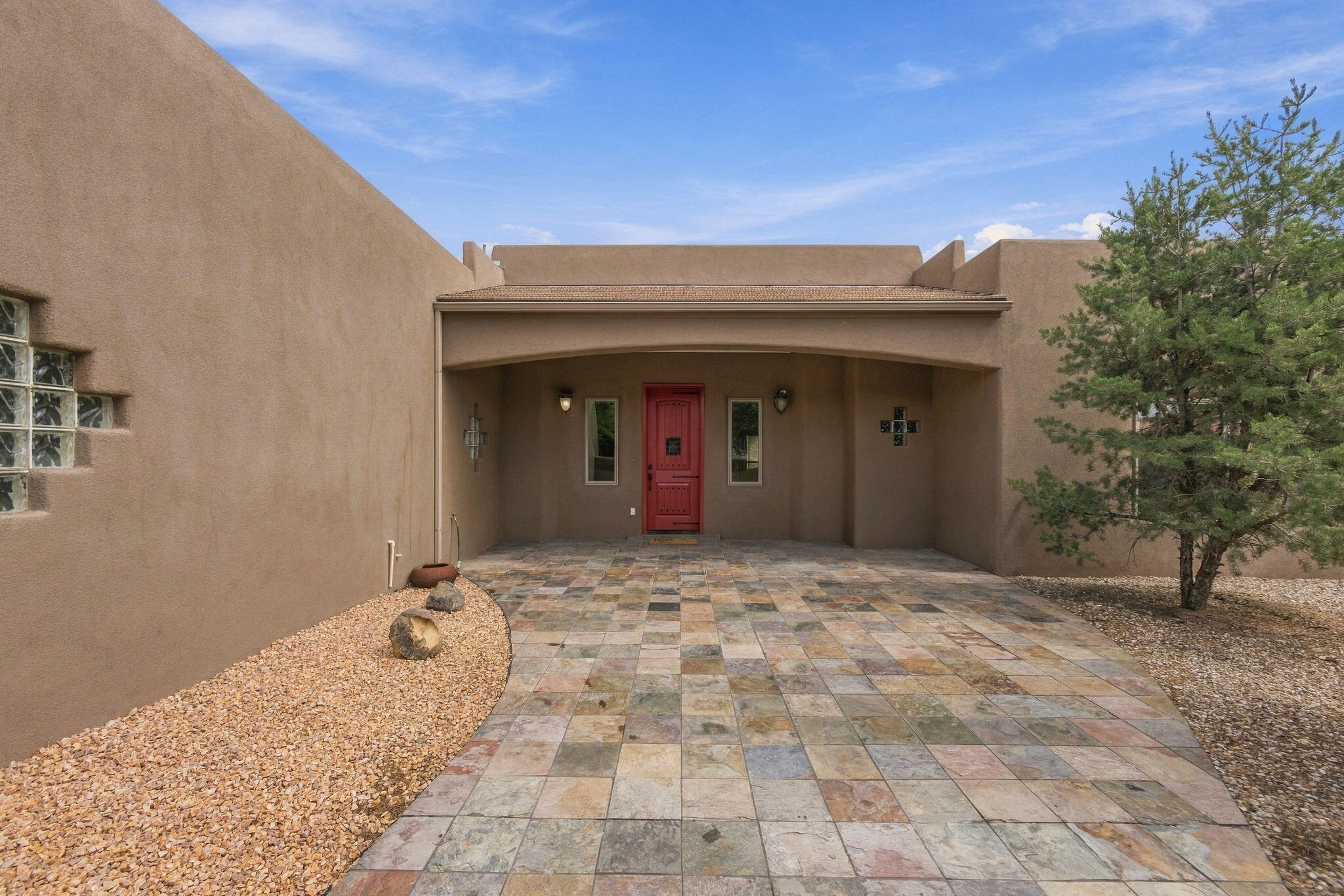 35 Berry Hill Farms Road, Los Lunas, NM 87031