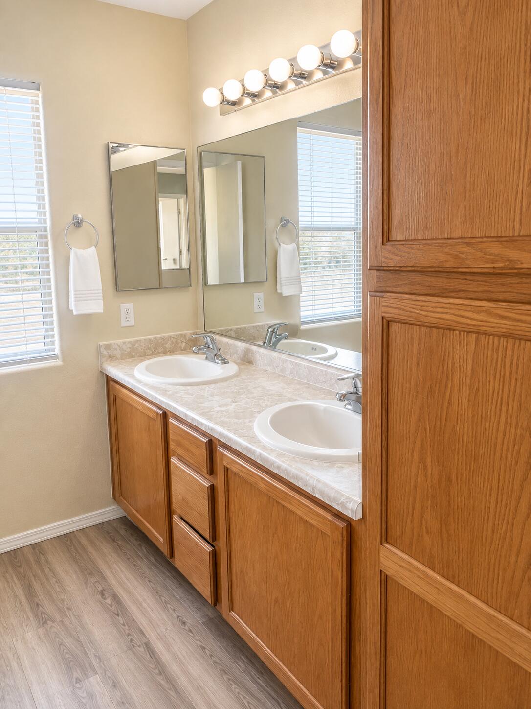 Photo 16 — 820 Brackett Drive SW