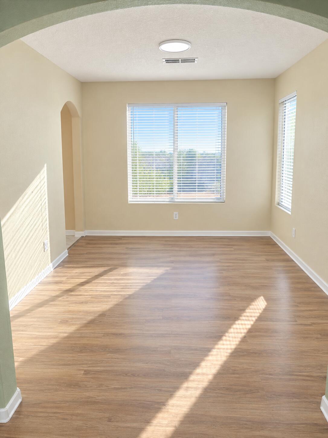 Photo 3 — 820 Brackett Drive SW