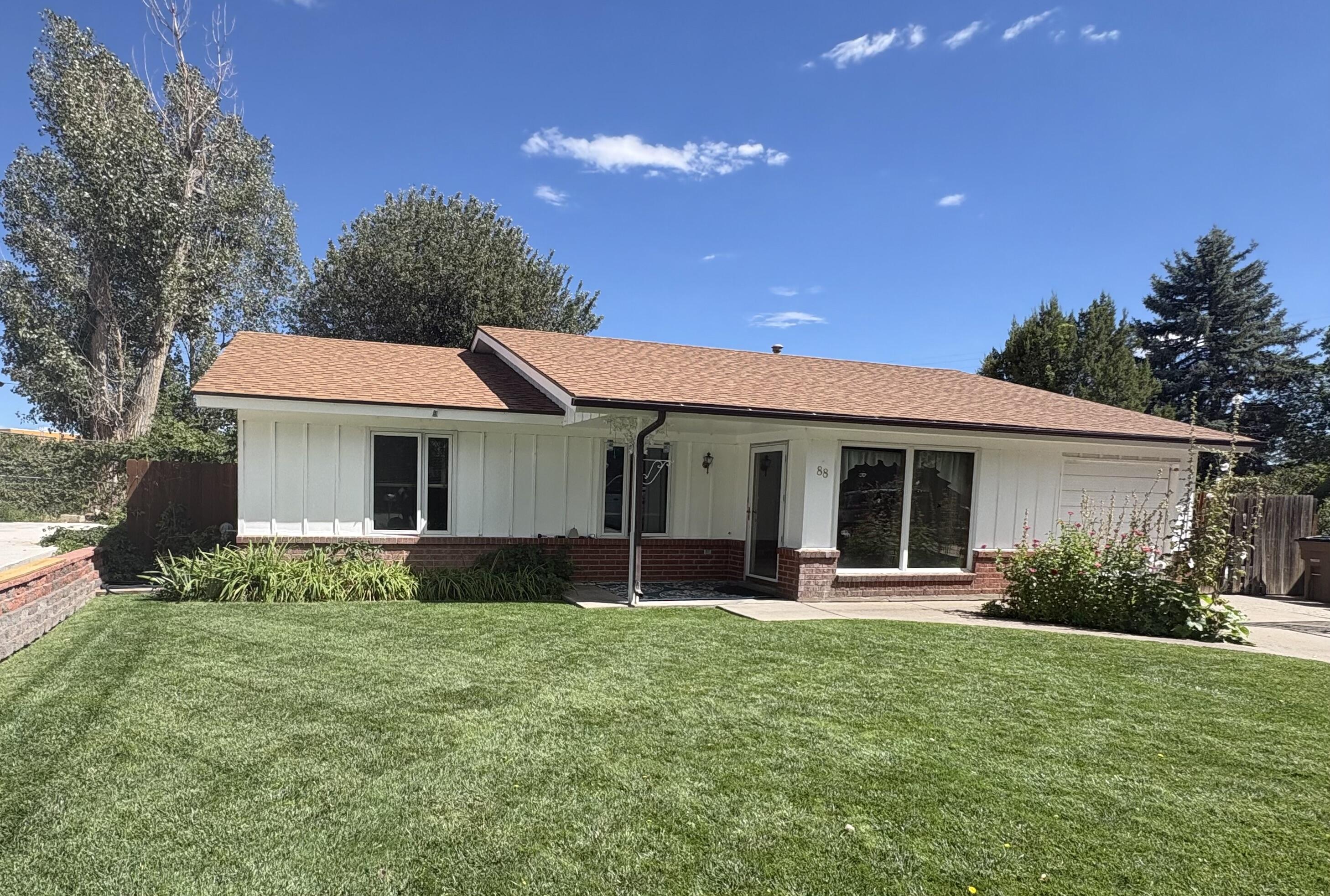 88 Granada Drive, White Rock, NM 87547