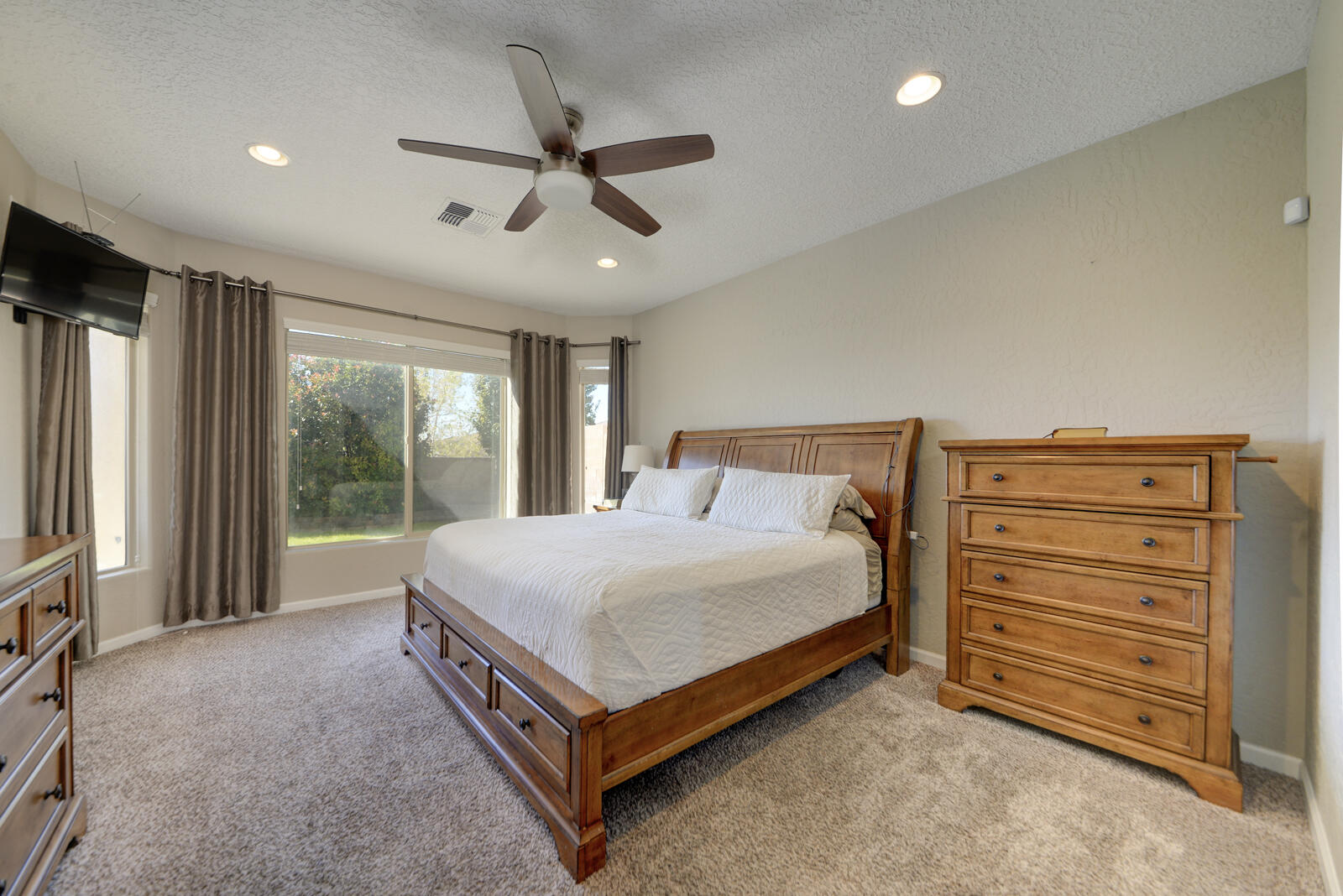 Photo 18 — 8604 Monsoon Road NW