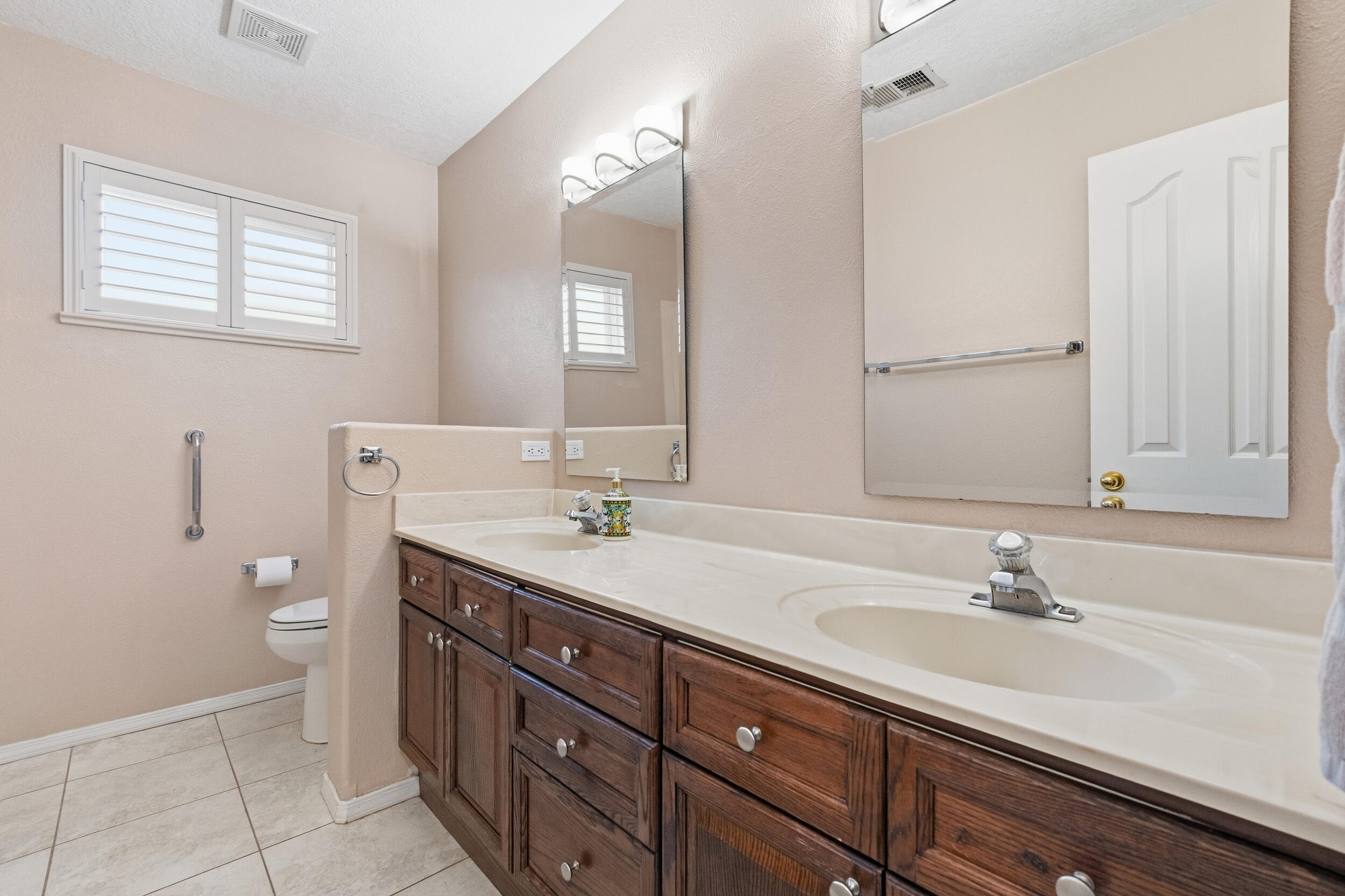 Photo 15 — 3133 Ashkirk Loop SE