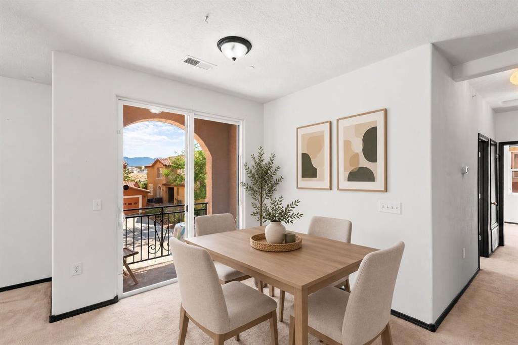 Photo 3 — 601 Menaul Boulevard NE UNIT 2001