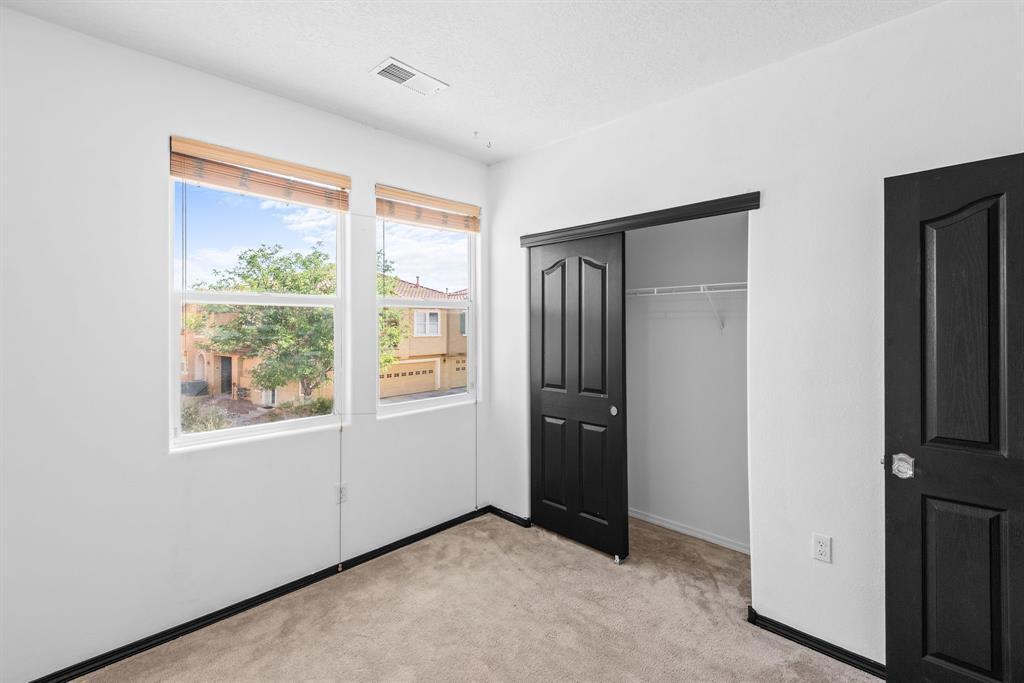 Photo 6 — 601 Menaul Boulevard NE UNIT 2001