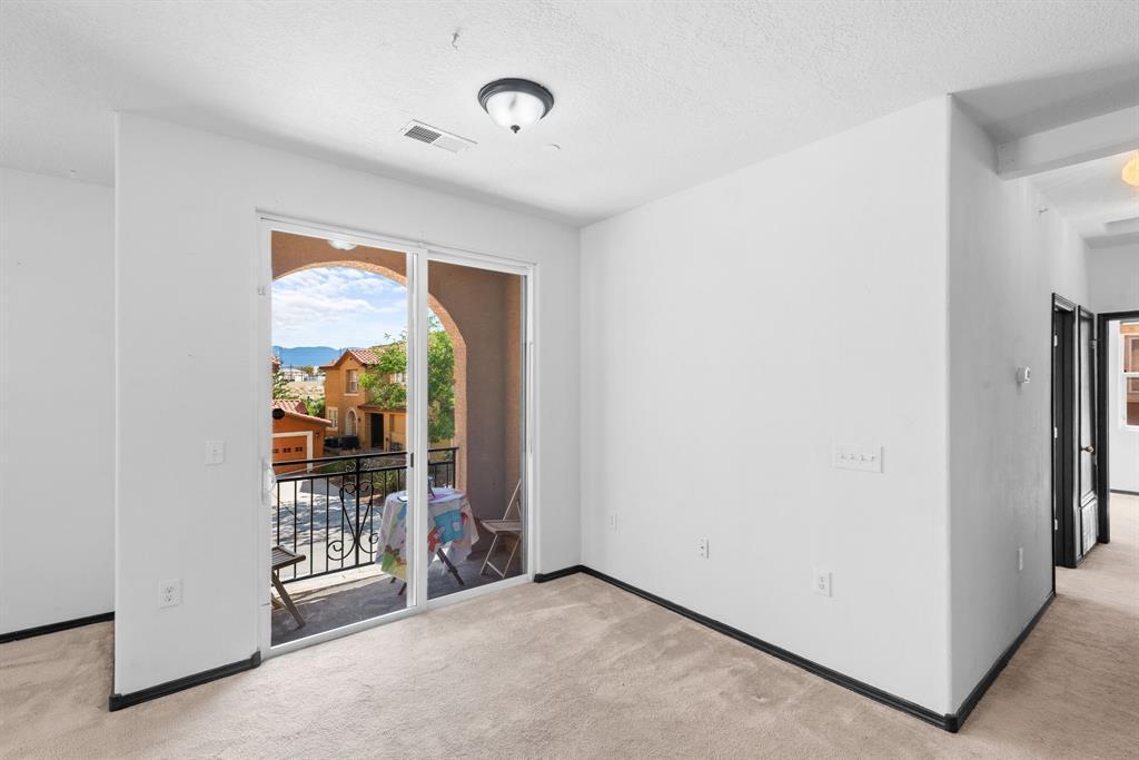 Photo 2 — 601 Menaul Boulevard NE UNIT 2001