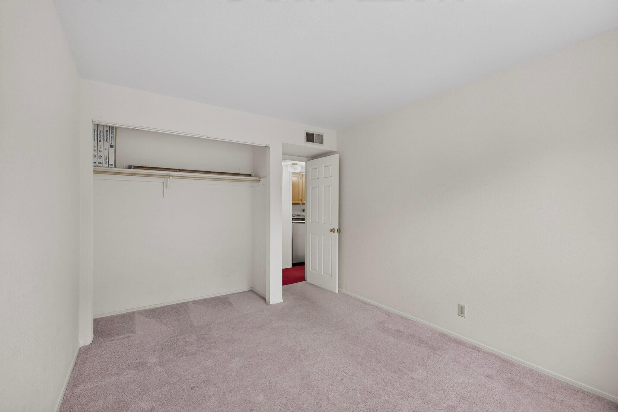 Photo 3 — 13800 Paseo Vista NE