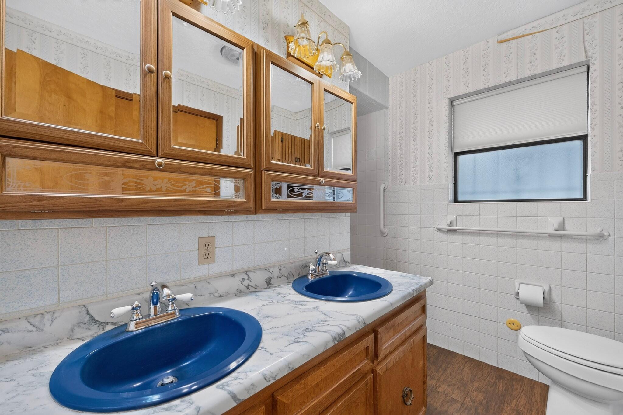 Photo 8 — 4716 Mountain Road NE
