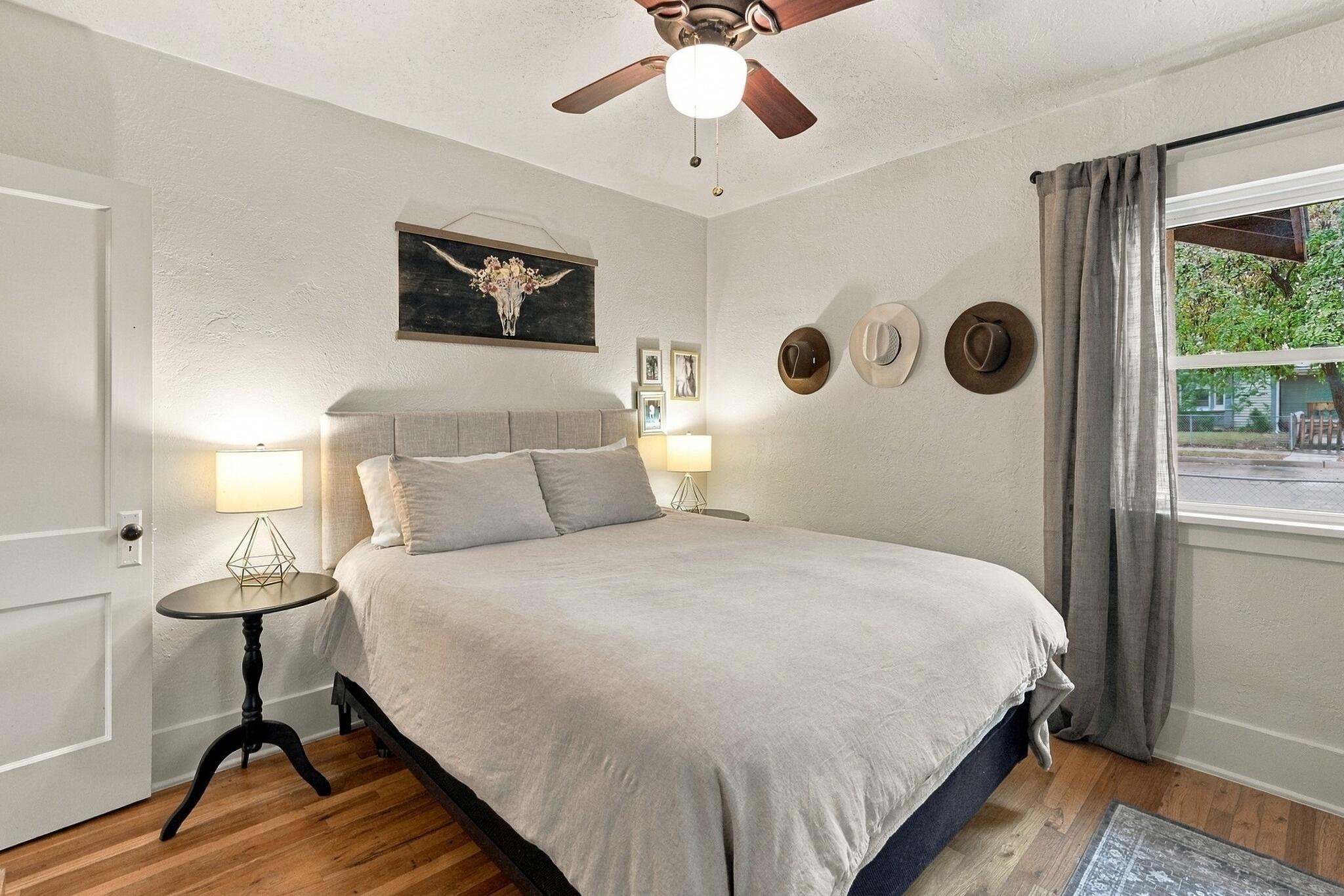 Photo 7 — 923 Arno Street SE