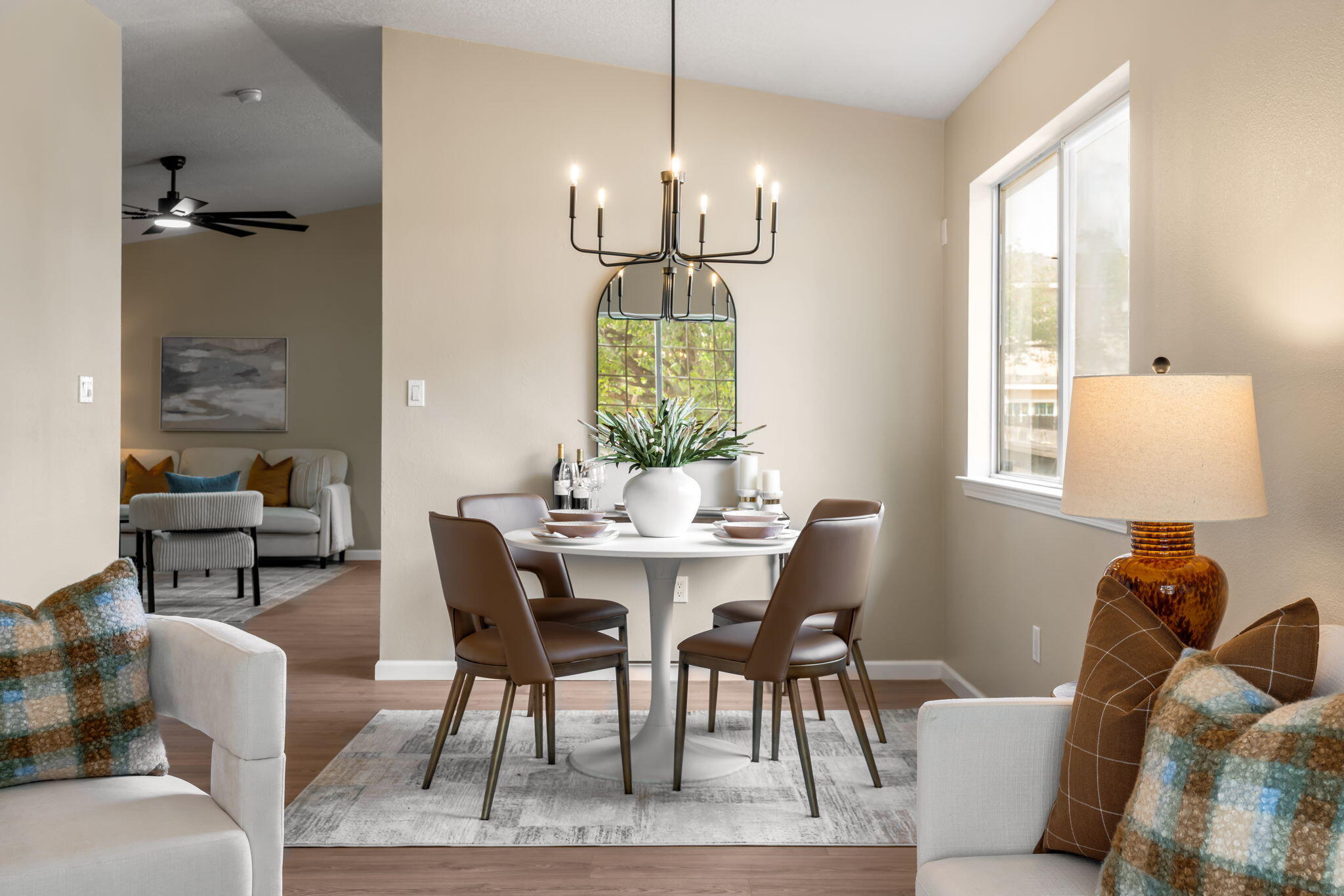 Photo 4 — 6419 Amberside Road NW