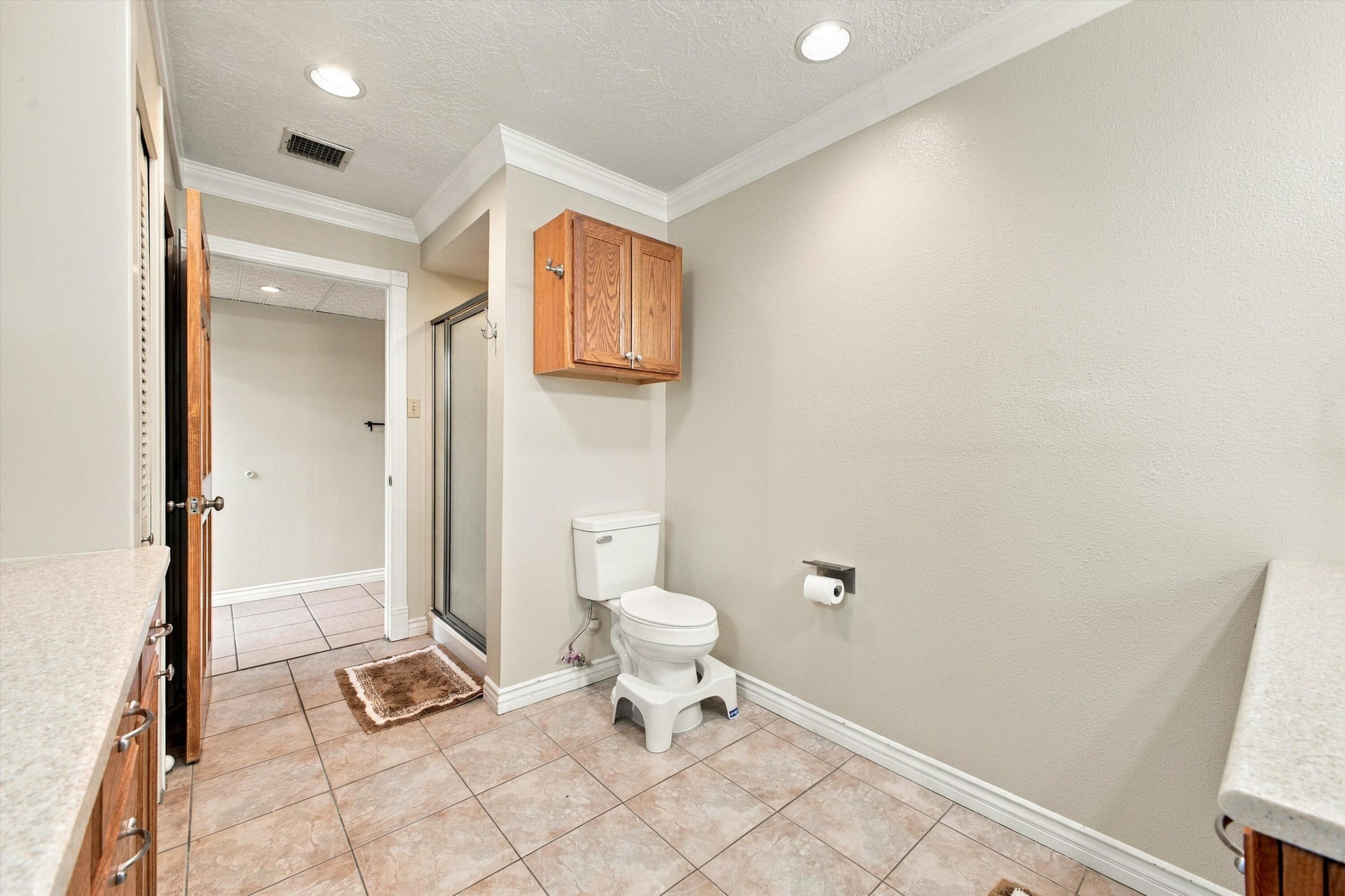 Photo 19 — 4722 Sherwood Street NE